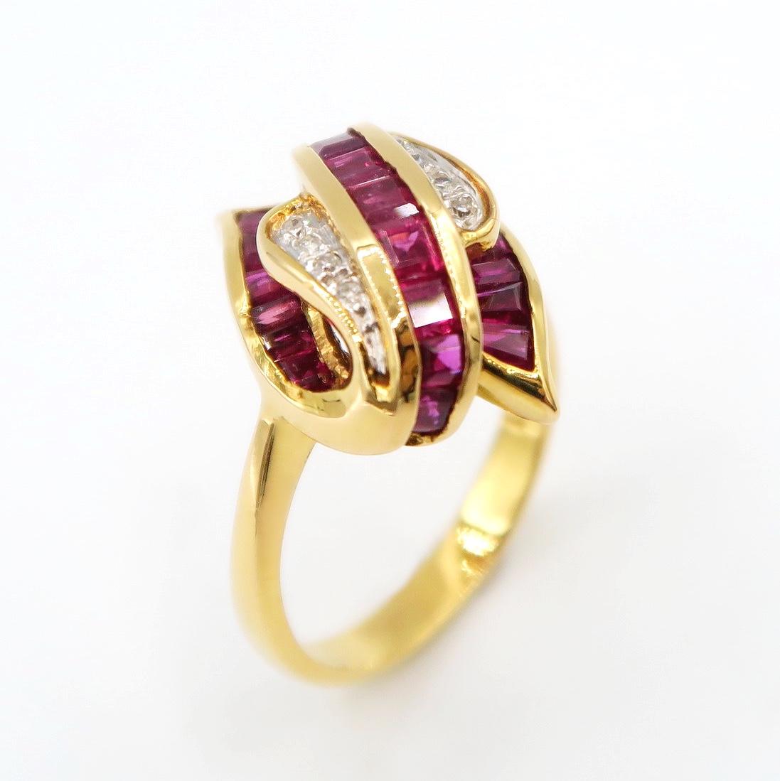 Women's Baguette Vibrant Red Ruby Diamond Fascinator Ring in 18k Yellow Gold For Sale