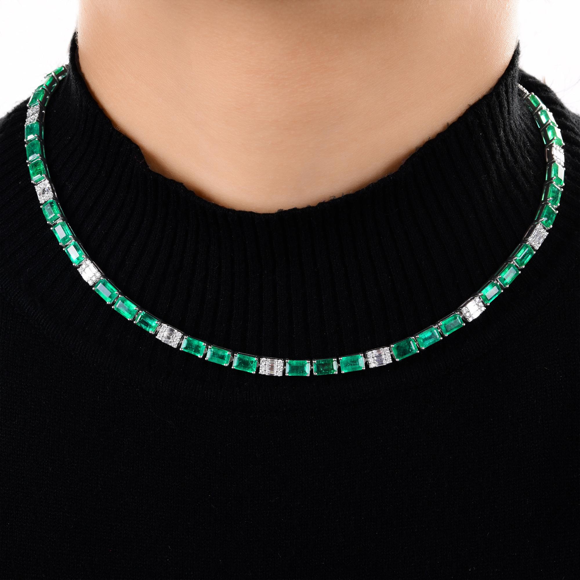 Baguette Zambian Emerald Gemstone Necklace Diamond 18 Karat White Gold Jewelry For Sale 1