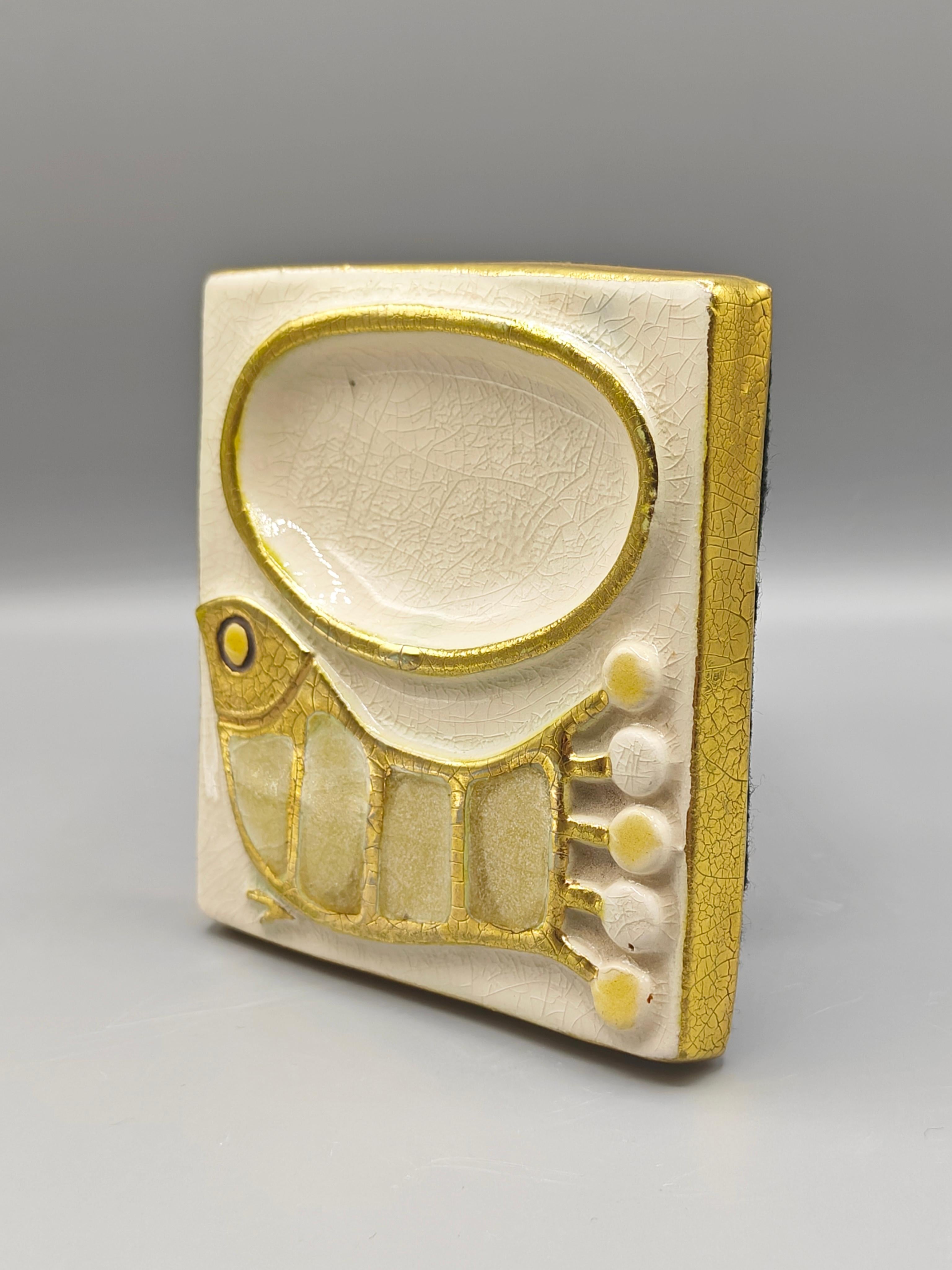 Émaillé Baguier en céramique blanc craquelé et or craquelé de Mithé Espelt, circa 1963