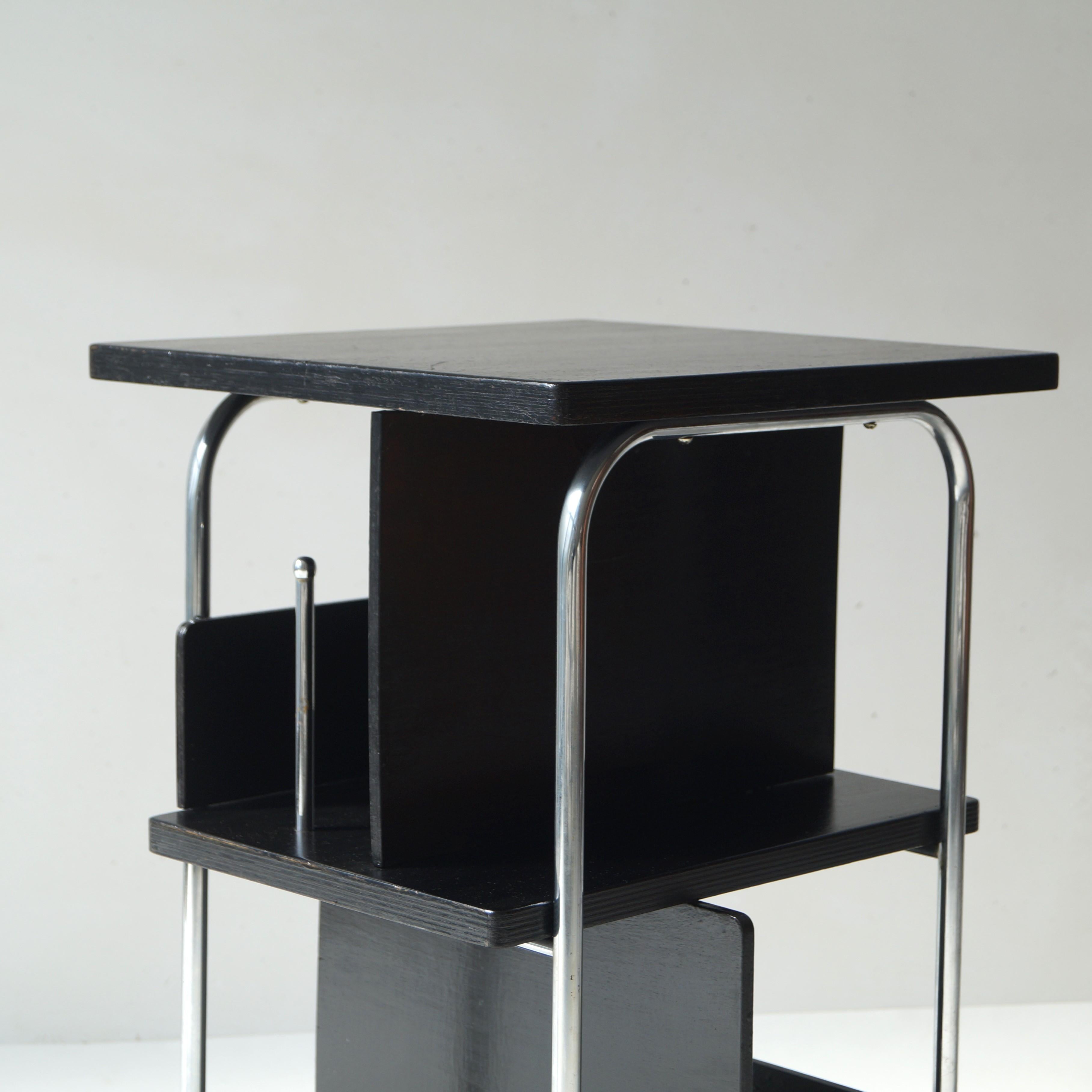 Bauhaus revolving bookcase or sidetable, 1930s In Good Condition In EVERDINGEN, NL