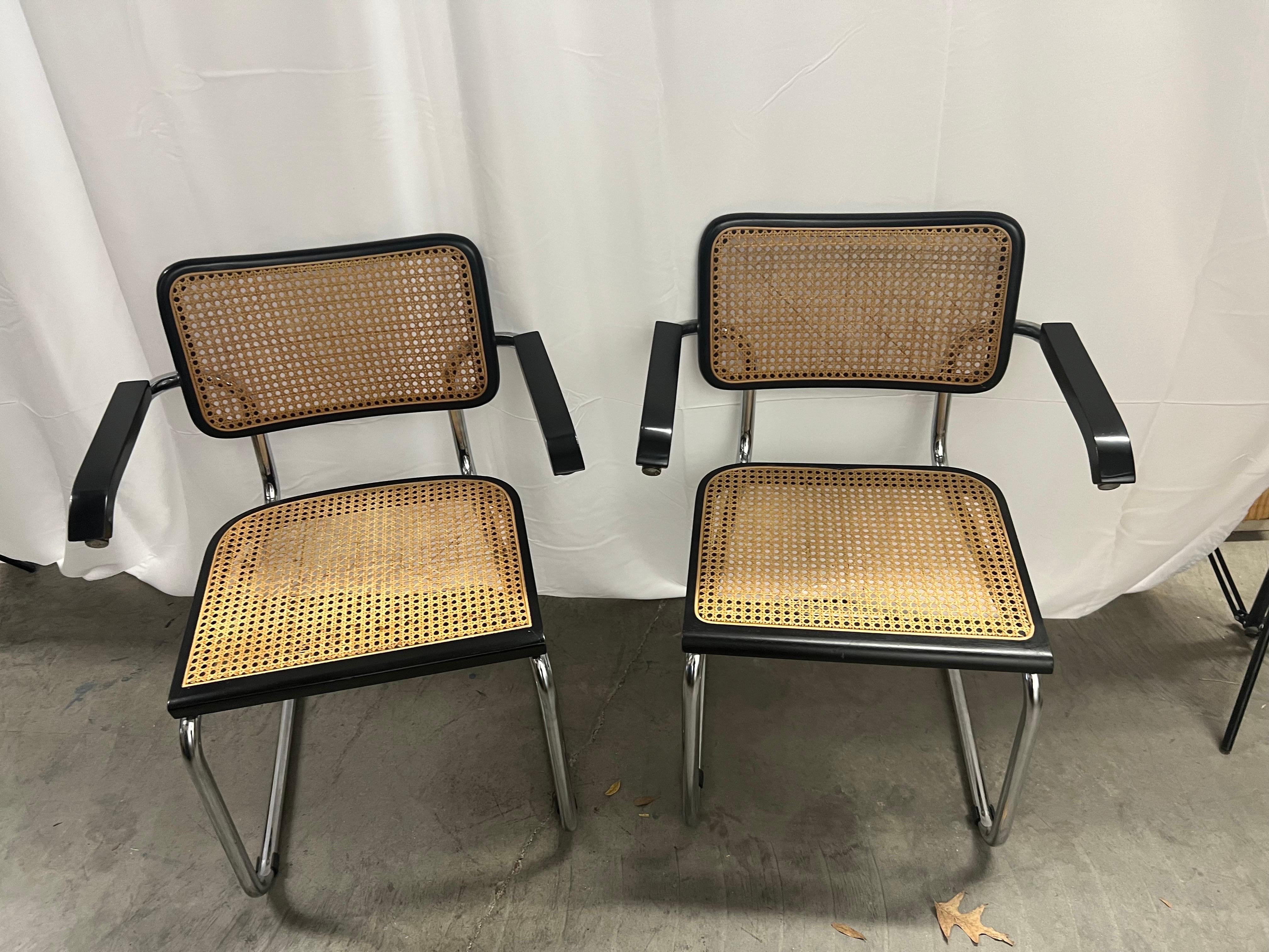 Vintage Cesca chair by Marcel Breuer Italy C. 1960
Vintage Cesca chair by Marcel Breuer. Made by Gavina, Italy, 1962. Version with arms. Very good vintage condition. Polished and refinished. Seller guarantees the authenticity of the item.  One of