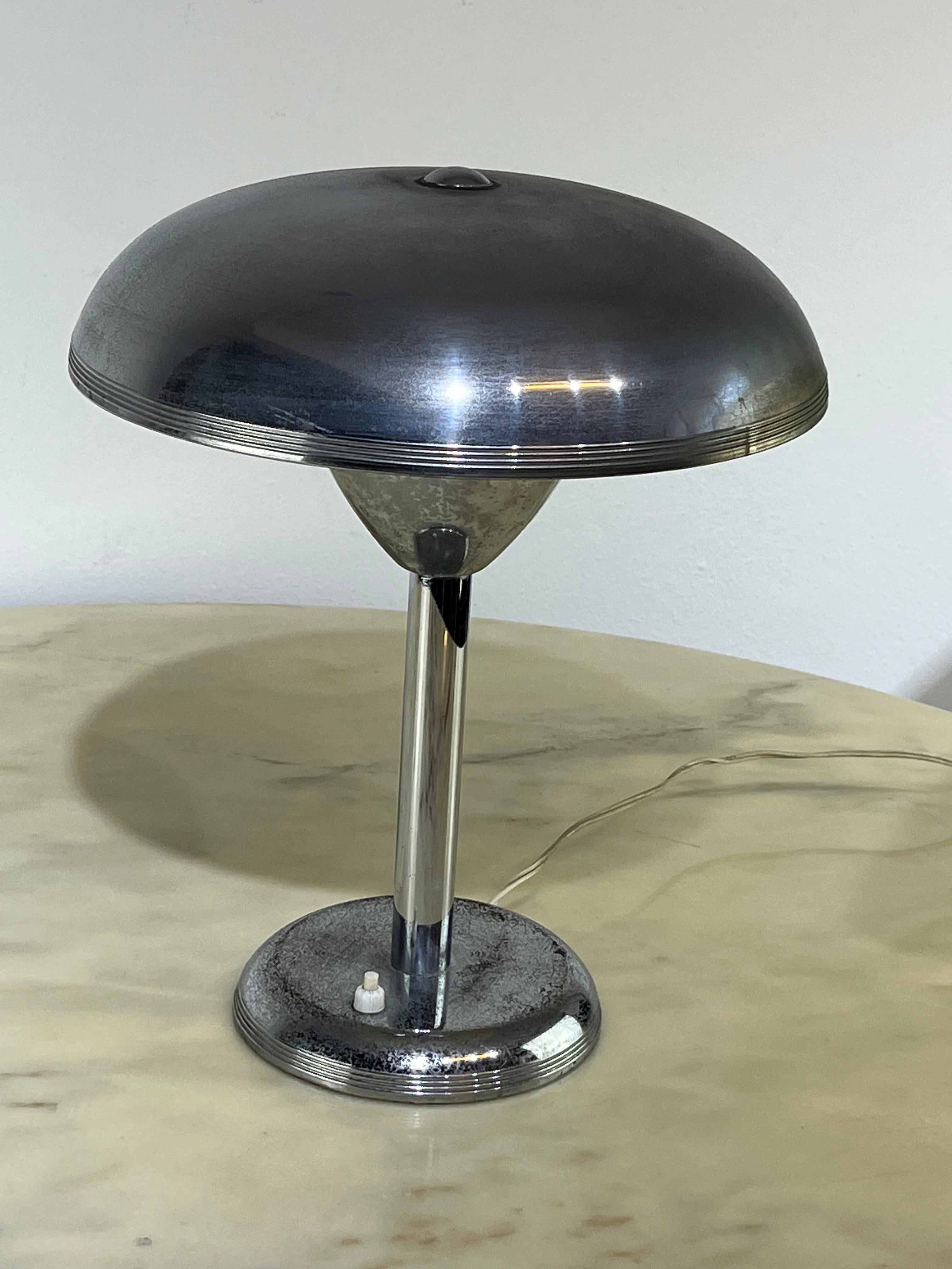 Bahaus Table Lamp, Czechoslovakia, 1930 For Sale 1