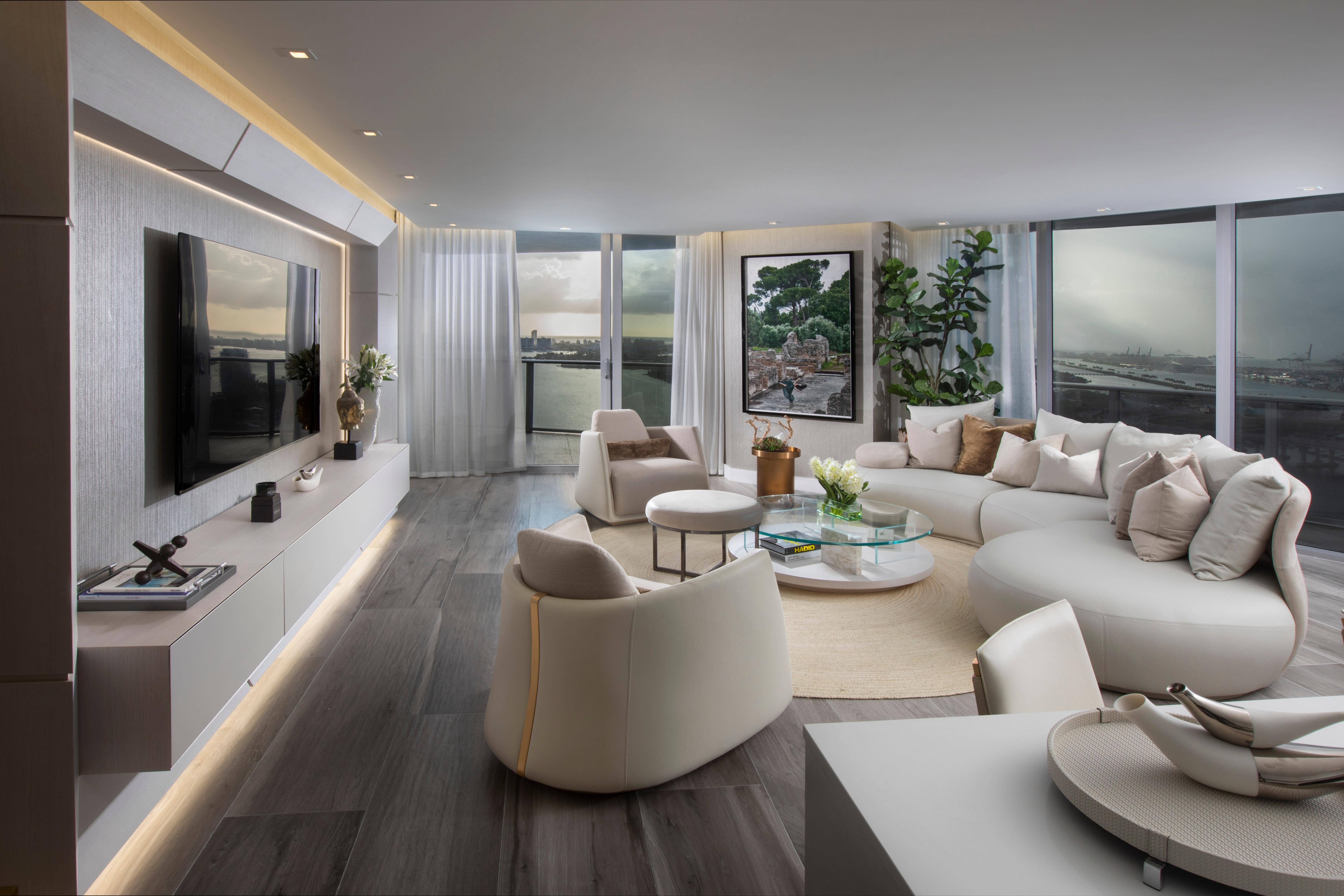 XXIe siècle et contemporain Canapé moderne incurvé Bahia Royal en vente