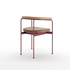 Silla BAIA Roja de Kensaku Oshiro, roble, cuero