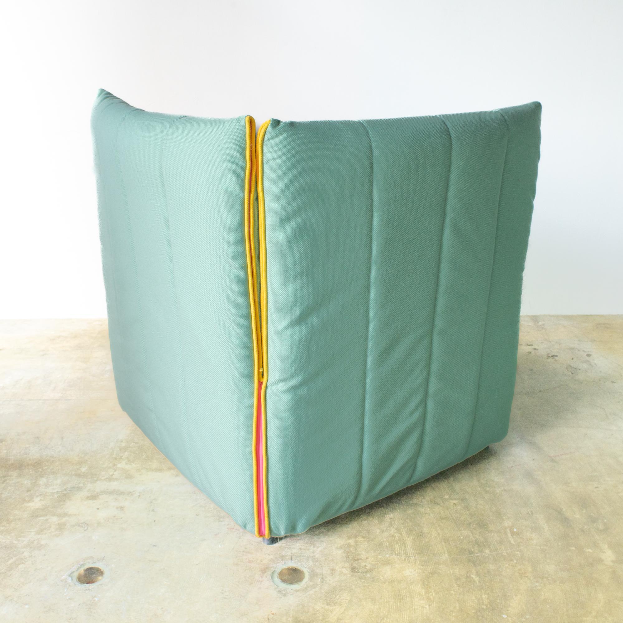 Baia Zweisitzer-Sofa Antonio Citterio space age postmodern (Stoff) im Angebot