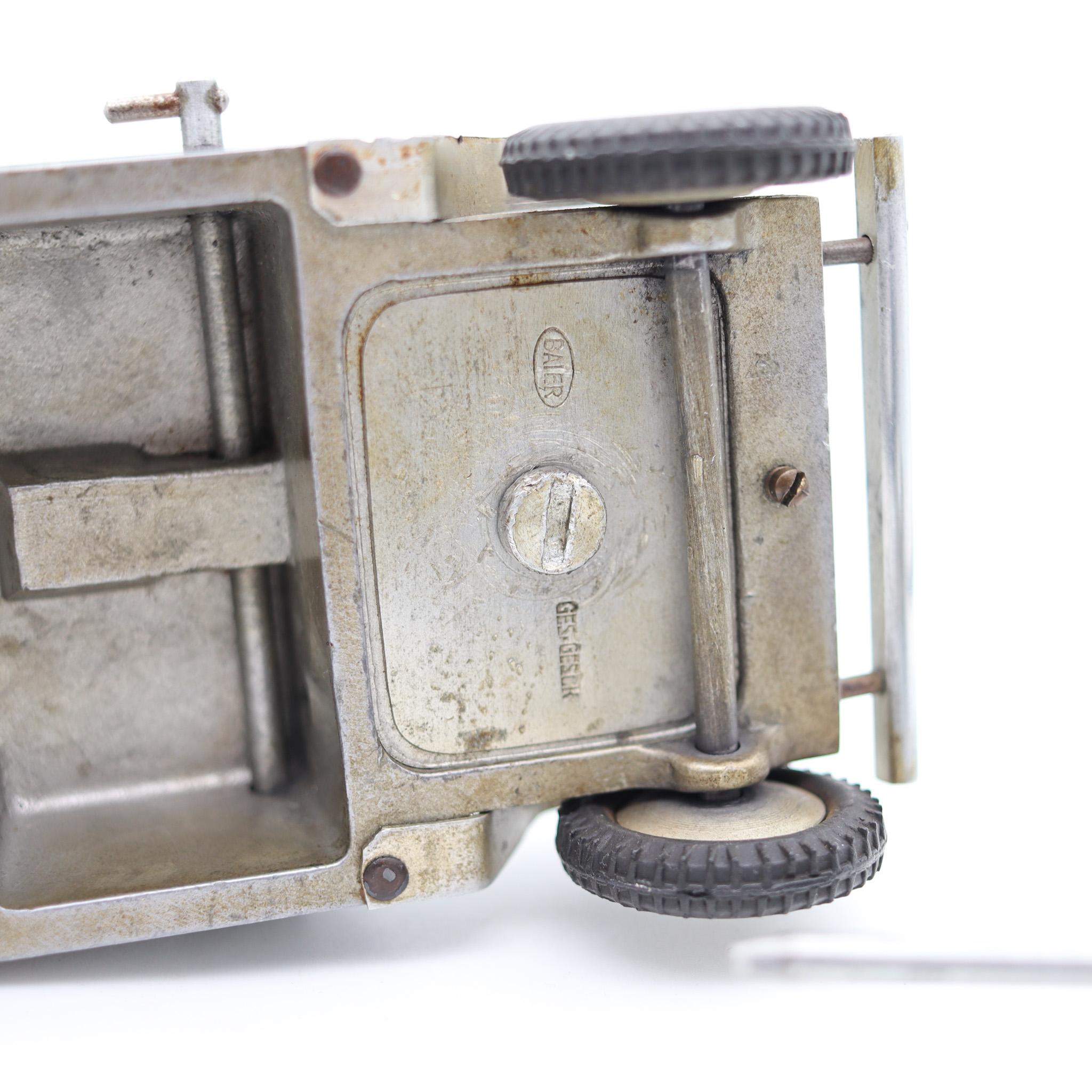 Mid-20th Century Baier German 1947 Army Truck Lighter Cigarette Holder And Ashtray In Aluminum For Sale