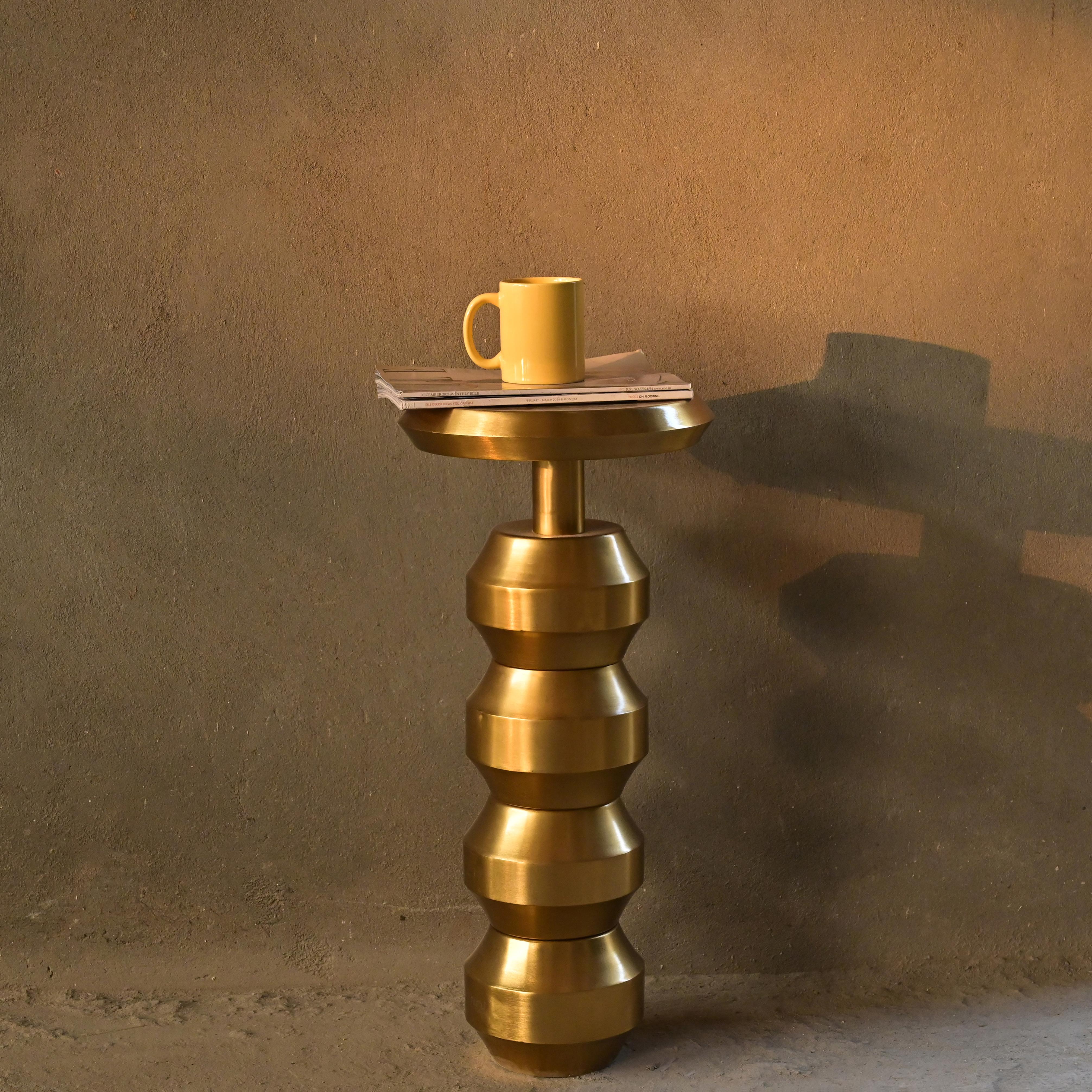 Table d'appoint Bail de Studio Namit Khanna en vente 8