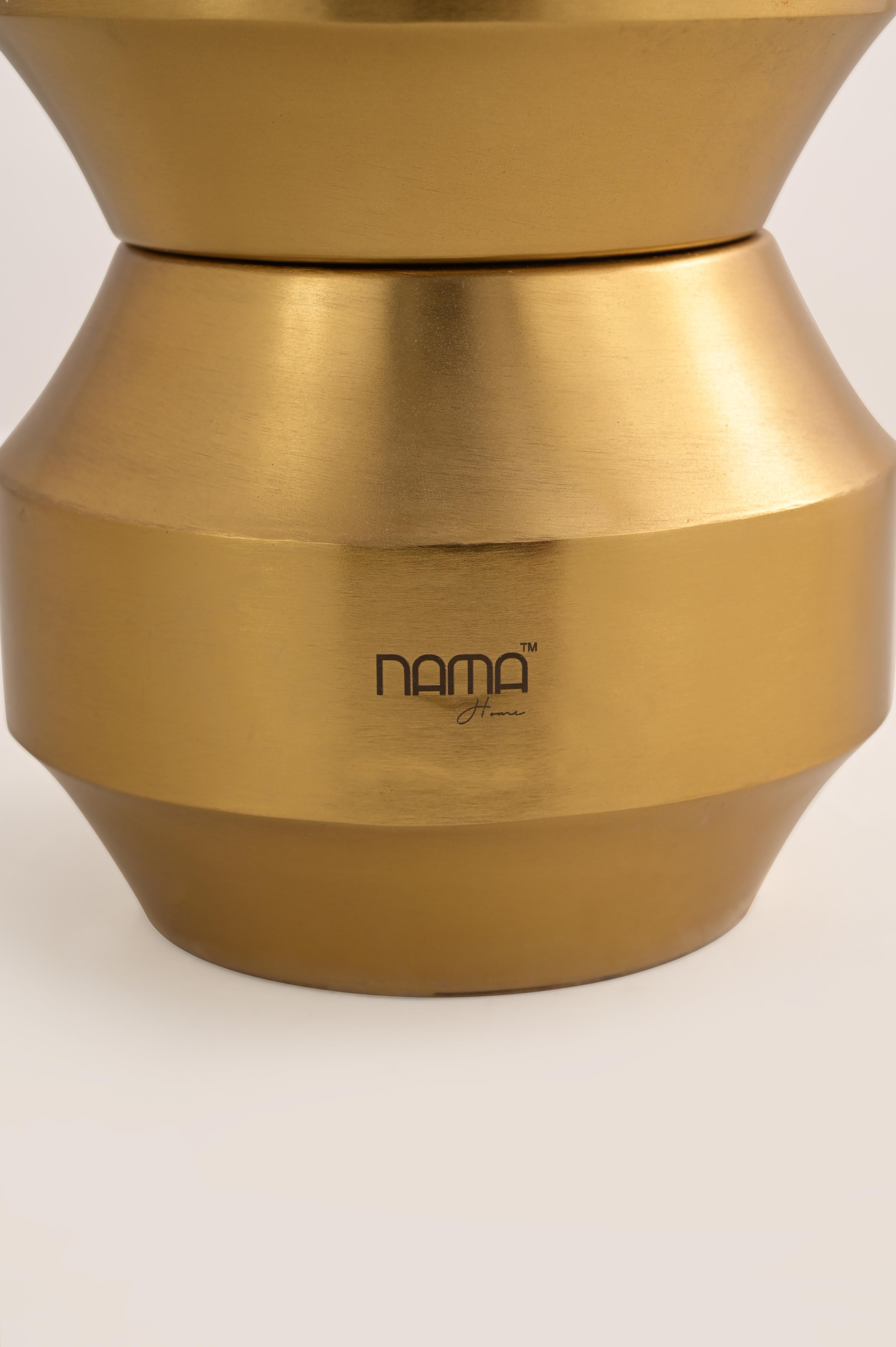 Buriné Table d'appoint Bail de Studio Namit Khanna en vente