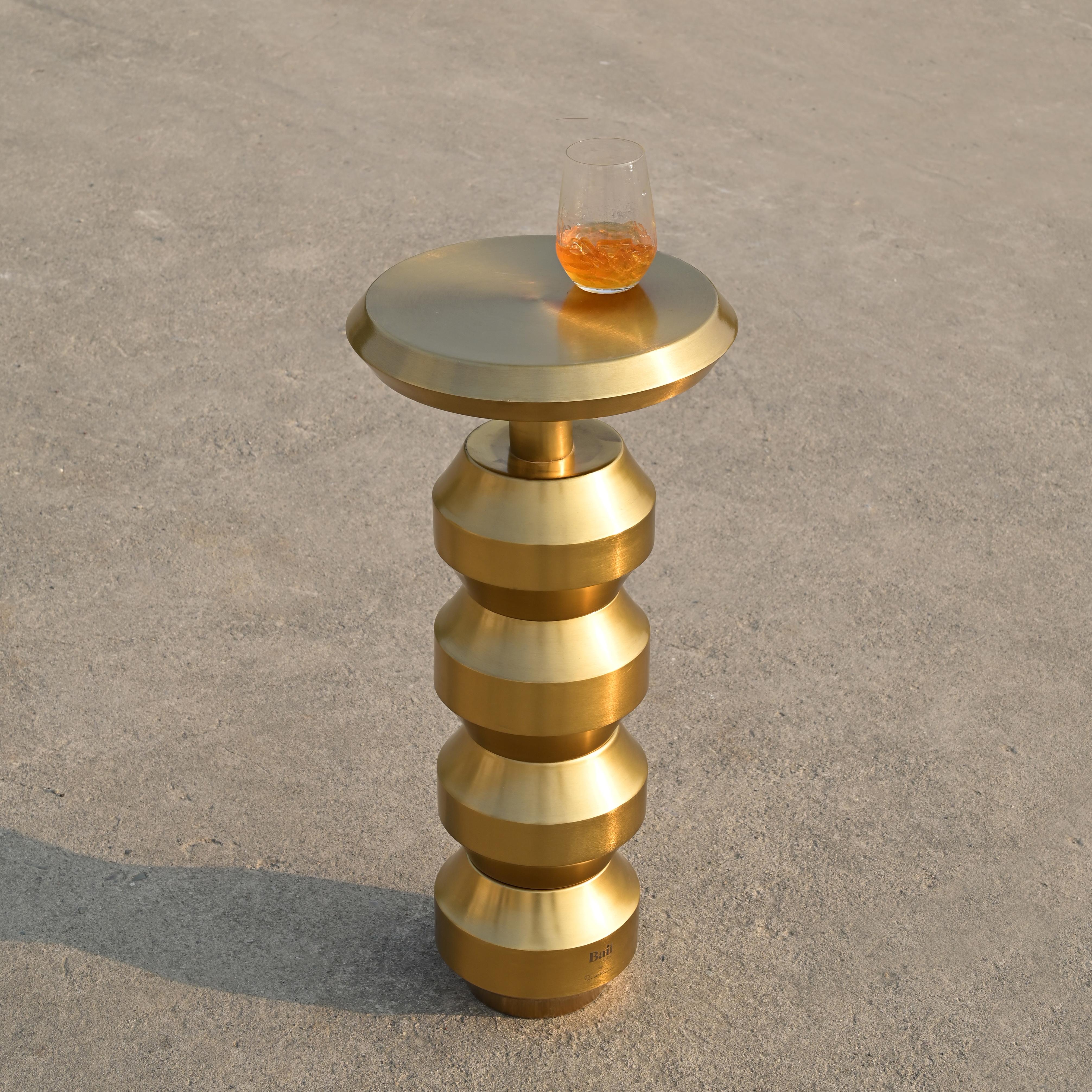 Table d'appoint Bail de Studio Namit Khanna en vente 1