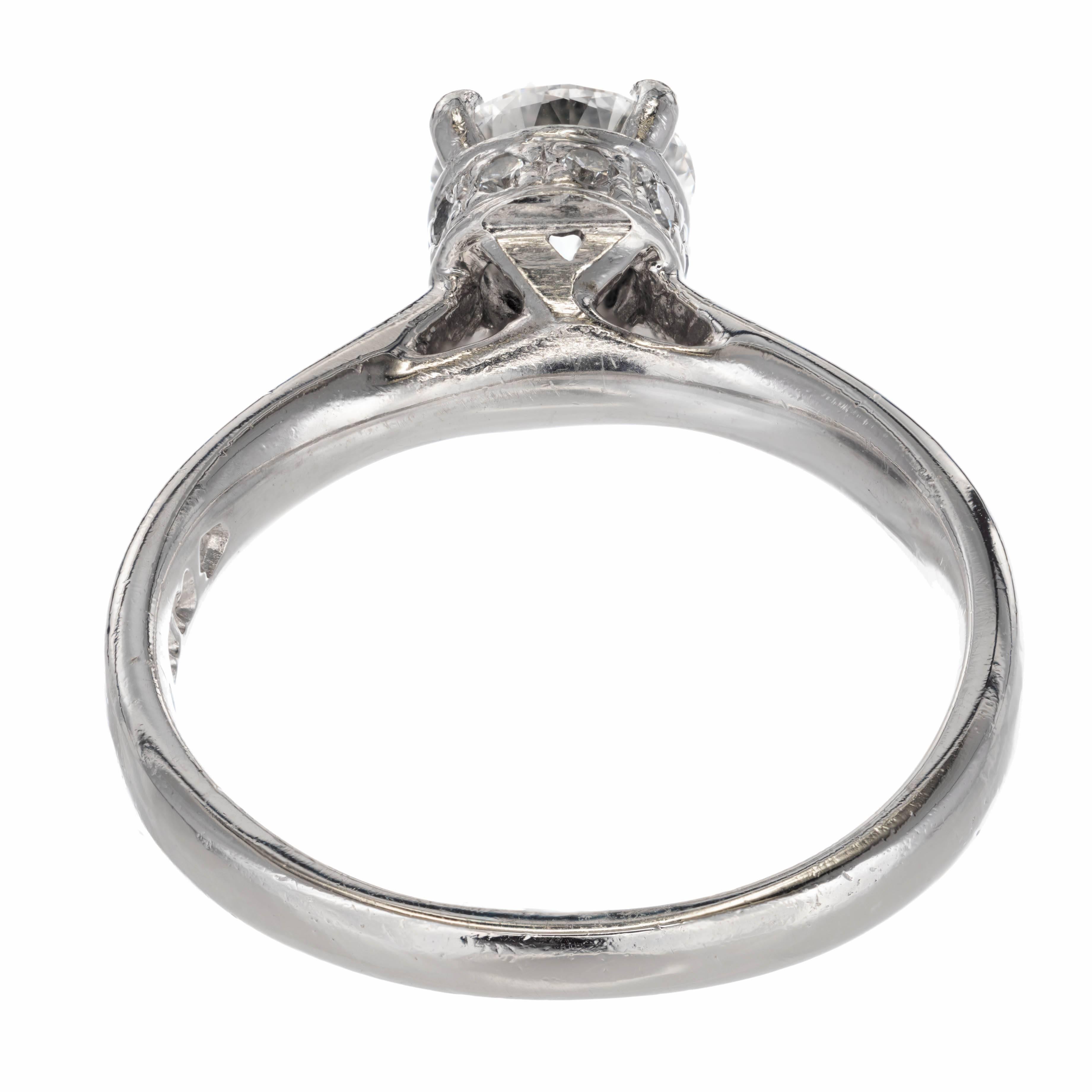 Taille ronde Bailey Banks Bague de fiançailles Biddle solitaire en platine avec diamant de 0,74 carat en vente