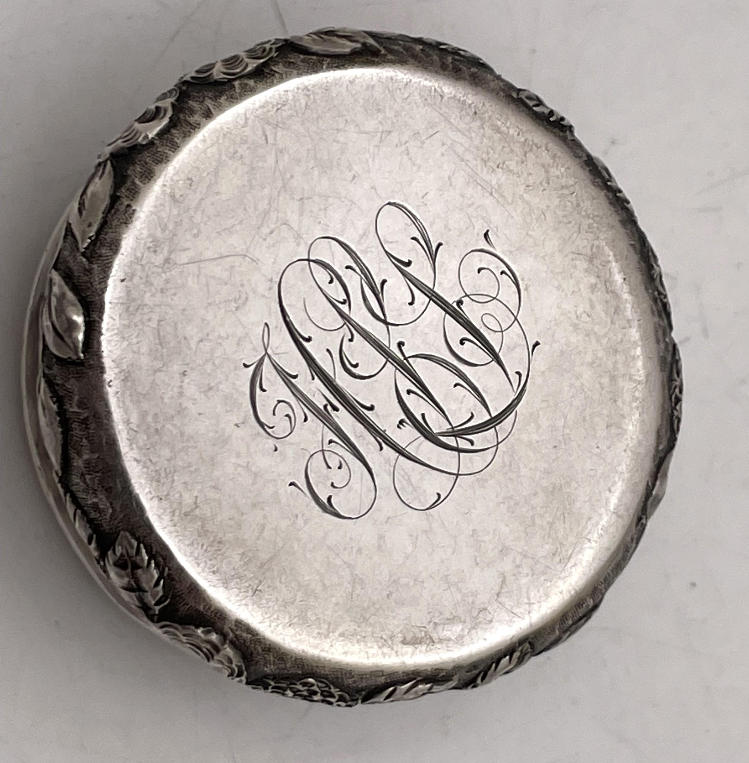 Bailey, Banks & Biddle Repousse Sterling Silver Pill Box from Late 19th Century In Good Condition For Sale In New York, NY