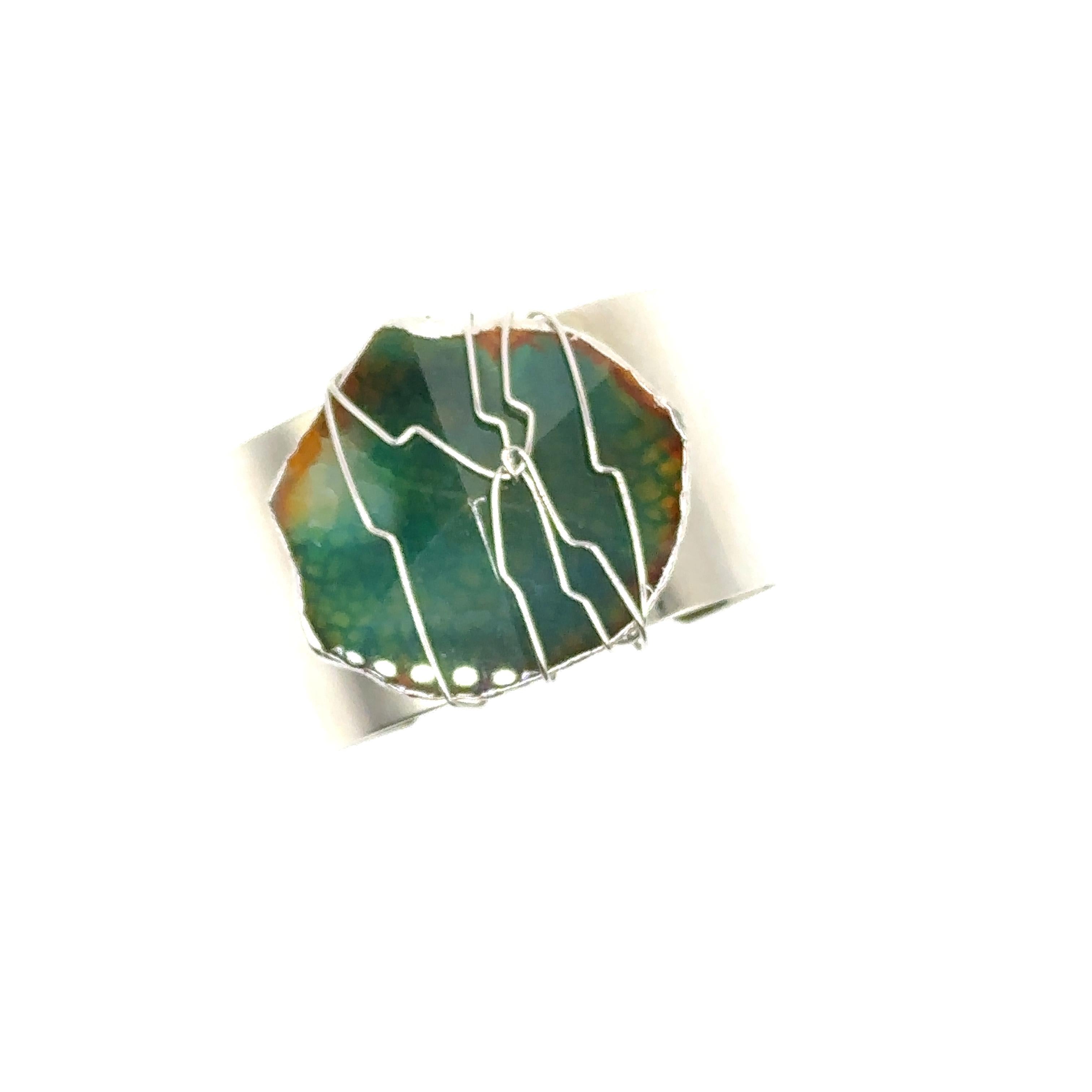 Contemporary Bailey - Bracelet cuff white rhodium plated with green agate For Sale