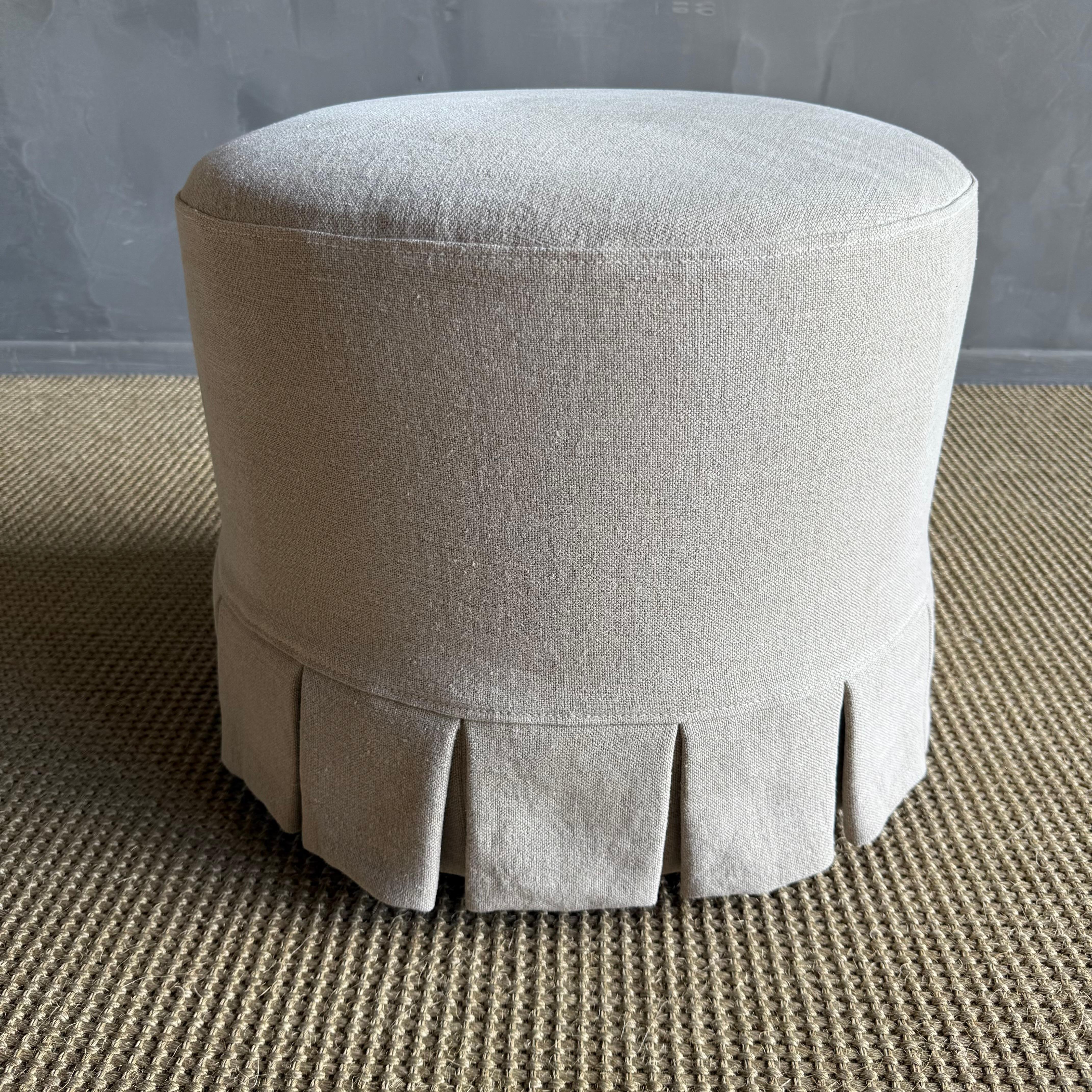 Contemporary Bailey Flax Slip Covered Ottoman in Linen with Pleated Skirt For Sale