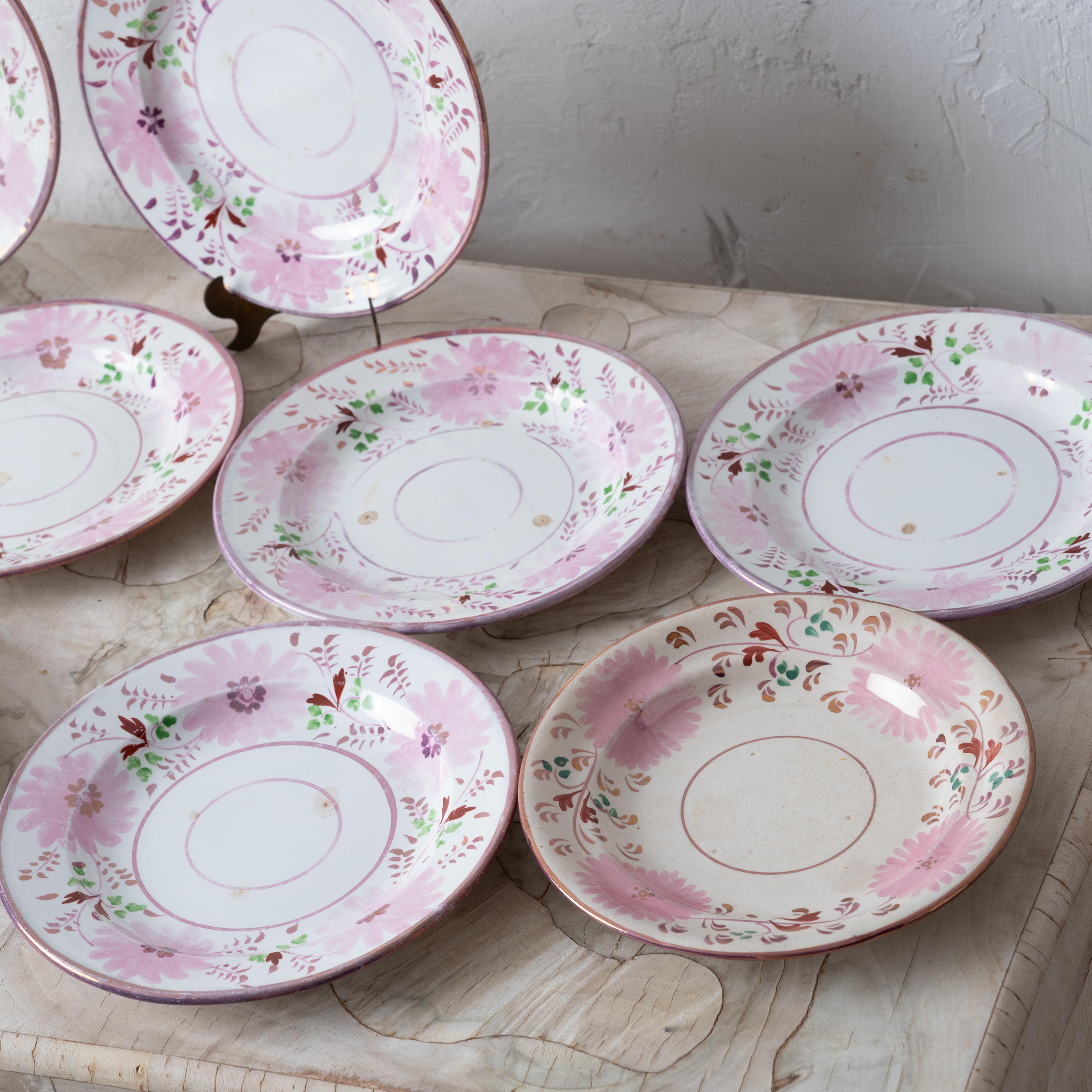 Bailey & Harvey Staffordshire Pink Lustre Untertassen - Satz von 12 (Porzellan) im Angebot