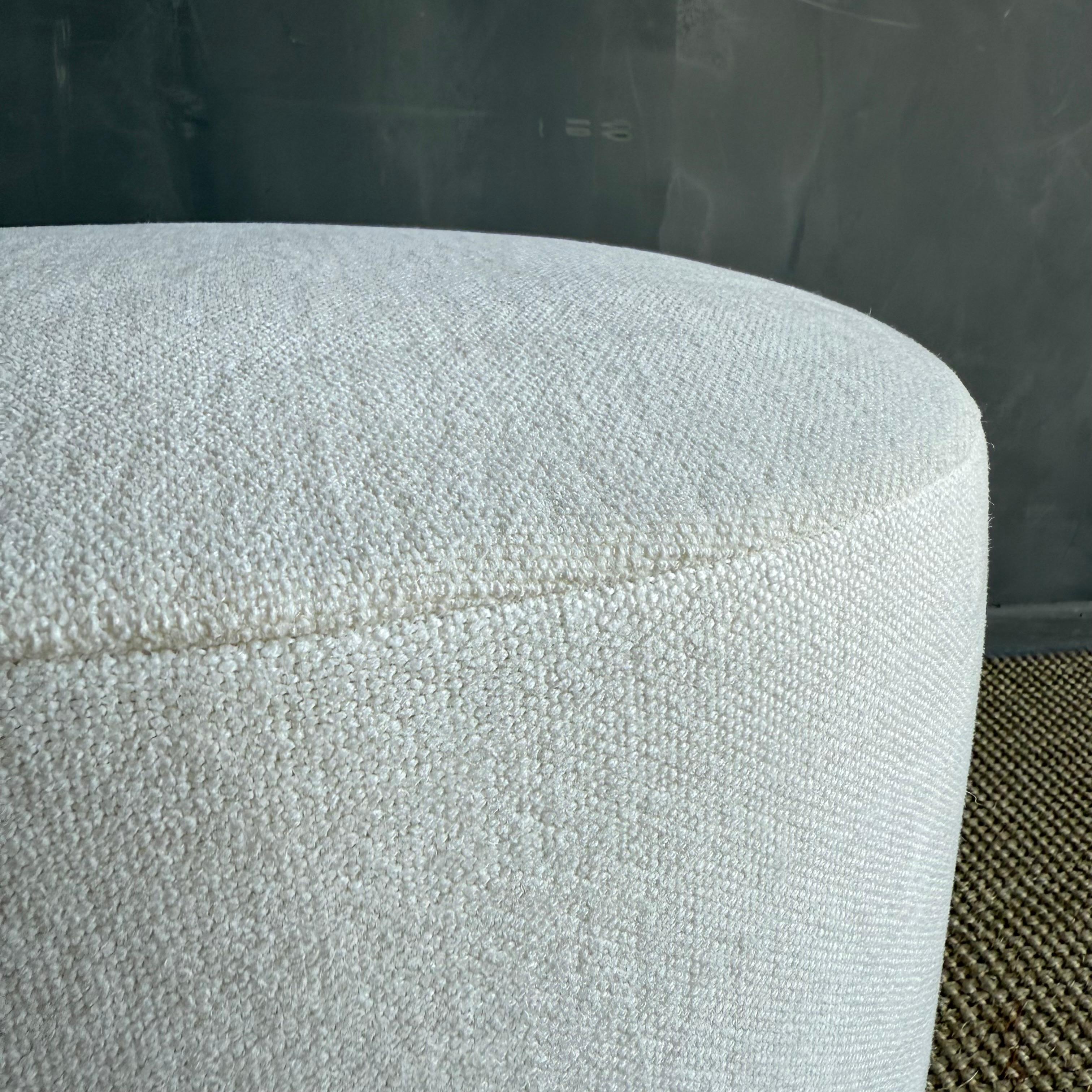 Bailey Natural Hemp Ottoman with Oak Legs en vente 10