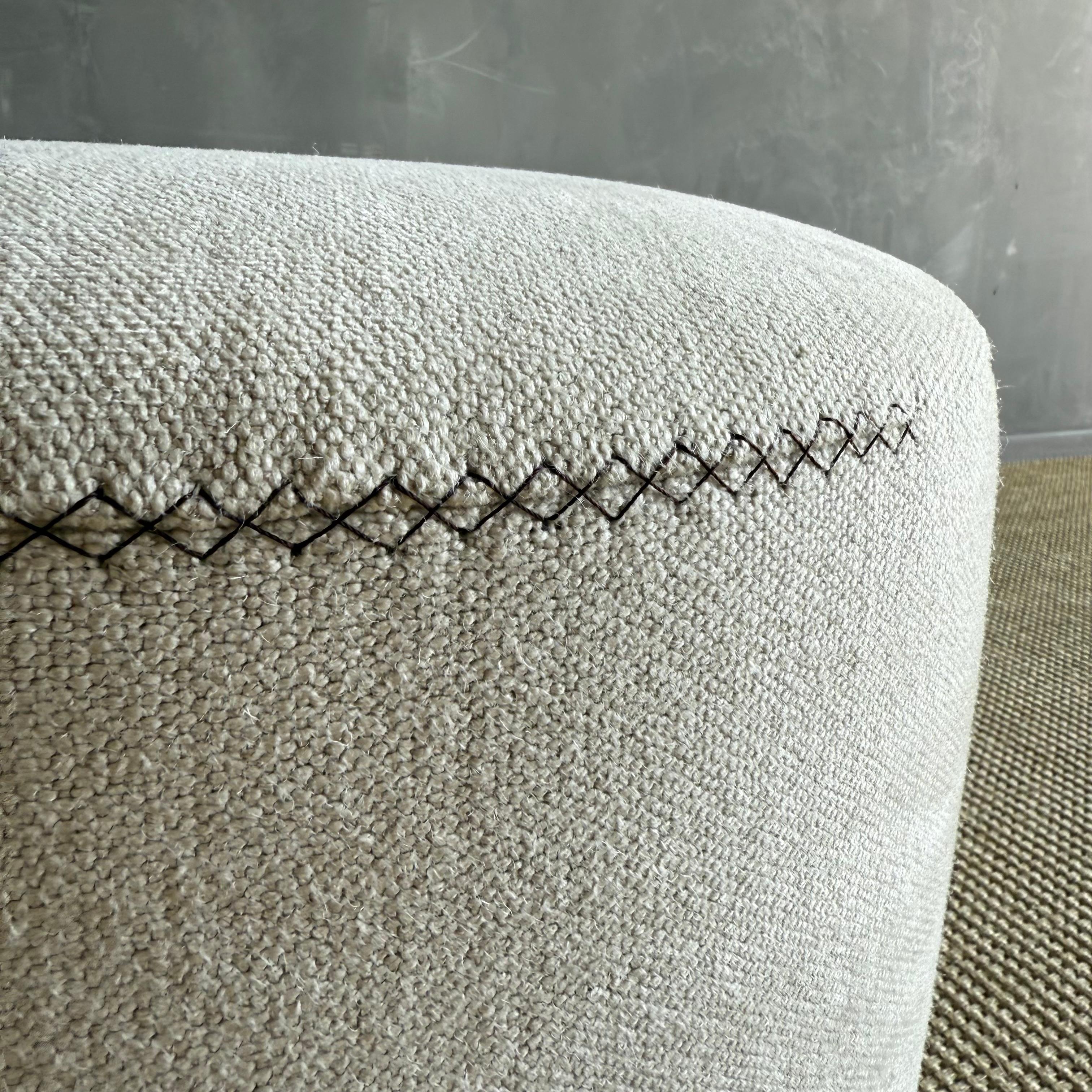 Bailey Natural Hemp Ottoman with Oak Legs en vente 1