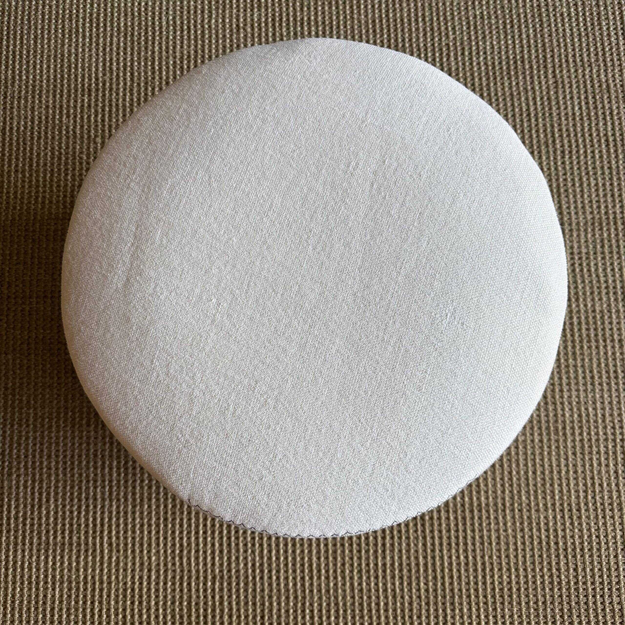 Pouf in canapa Bailey Oyster con gambe in Oak In condizioni buone in vendita a Old Town Orange, CA