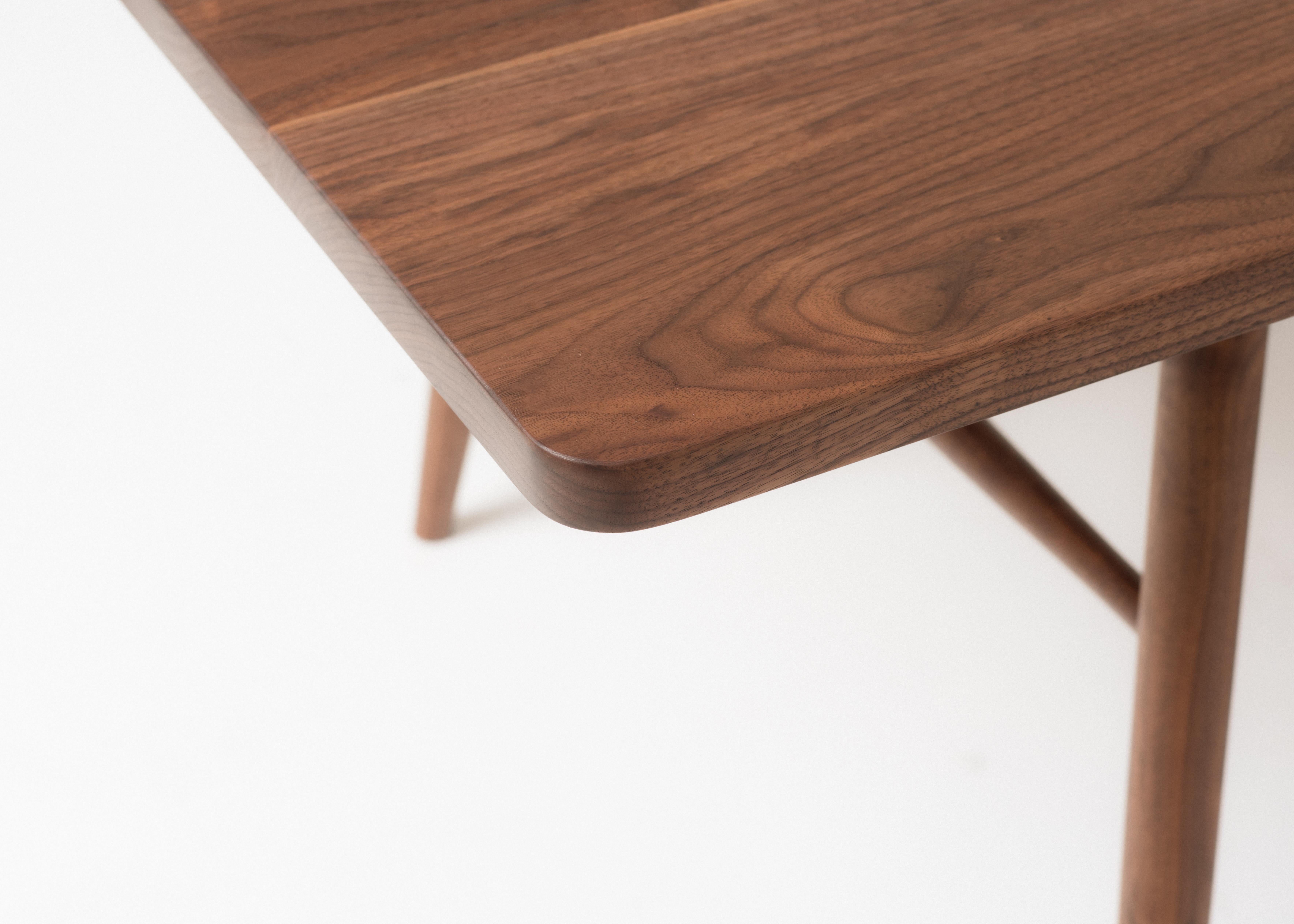 Bainbridge-Familientisch, moderner, massiver, maßgefertigter Esstisch aus weißer Eiche oder Nussbaum im Zustand „Neu“ im Angebot in Stevenson, WA