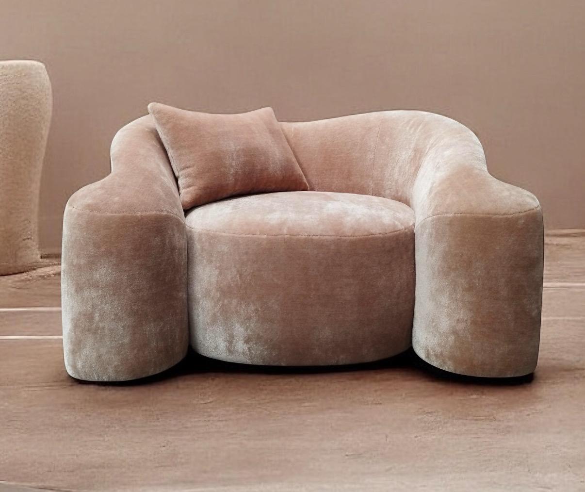 Sillón Baine en tapicería Dedar Milano Karakorum de Jérôme Bugara
Edición limitada.
Dimensiones: P 100 x An 140 x Al 80 cm. SH: 45 cm.
Materiales: Tapicería Dedar Milano Karakorum.

Firmado, número de serie y Certificado de autenticidad. Póngase en