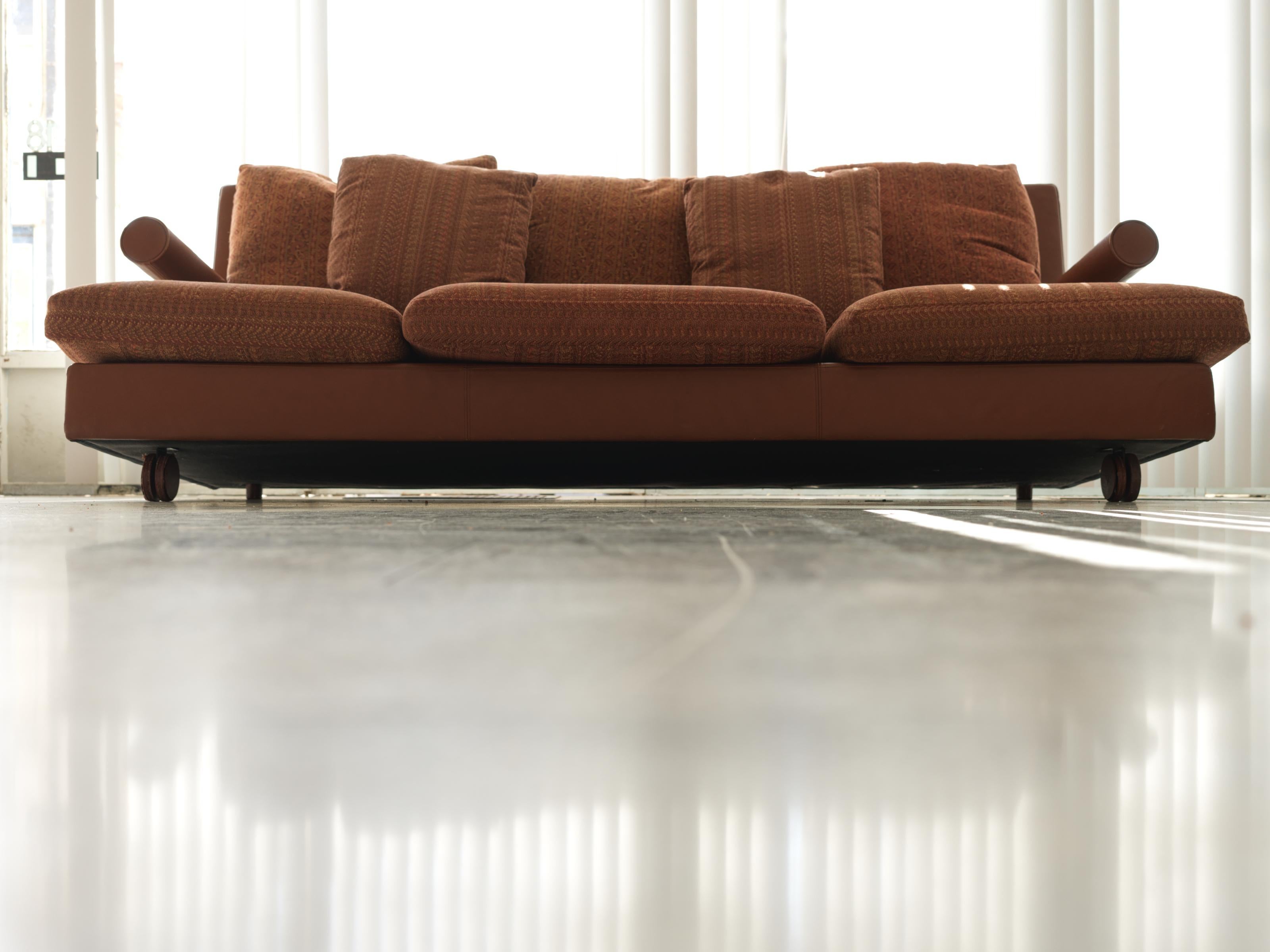 Baisity sofa designed by Antonio Citterio for B&B Italia, 1980s. For Sale 3