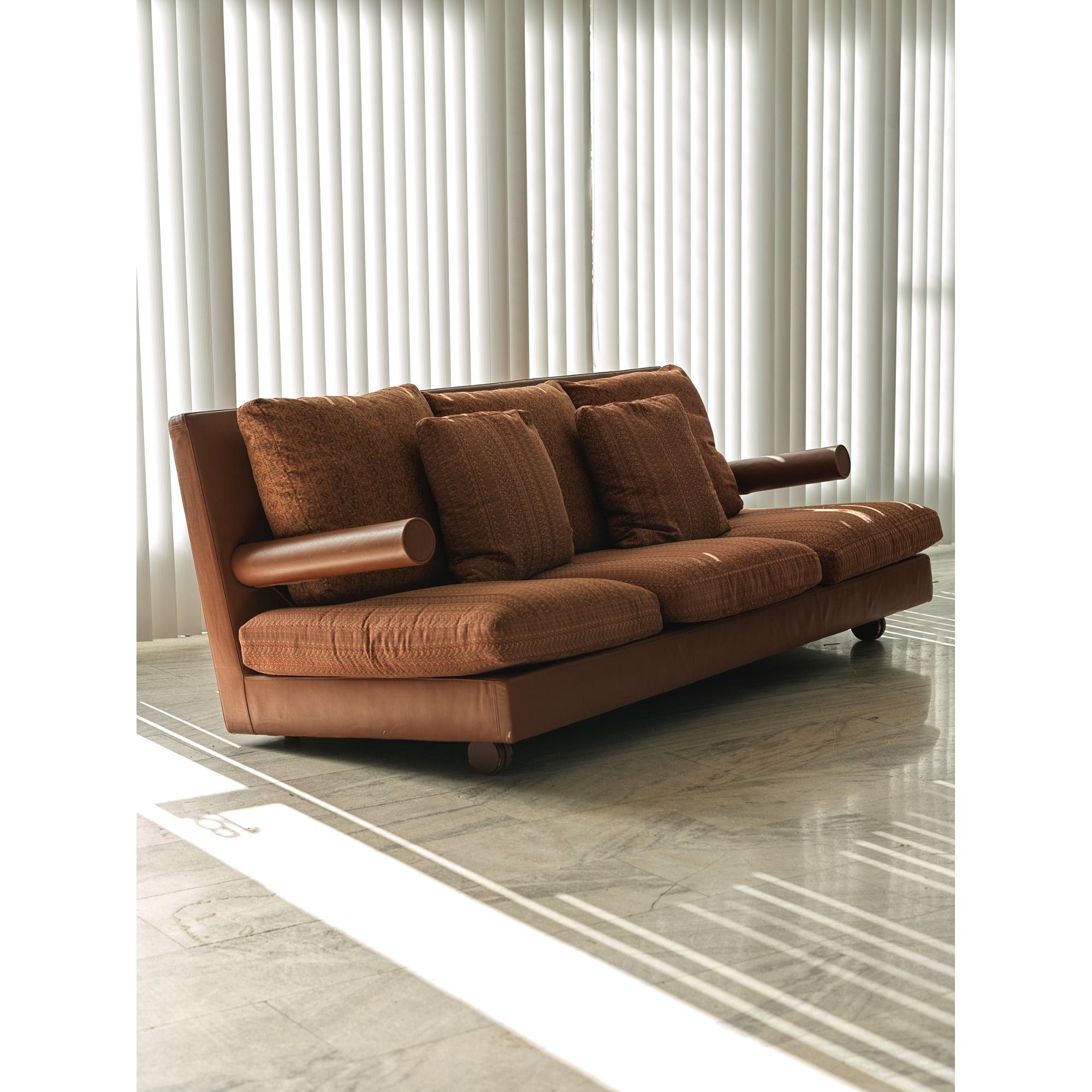 Baisity sofa designed by Antonio Citterio for B&B Italia, 1980s. For Sale 4