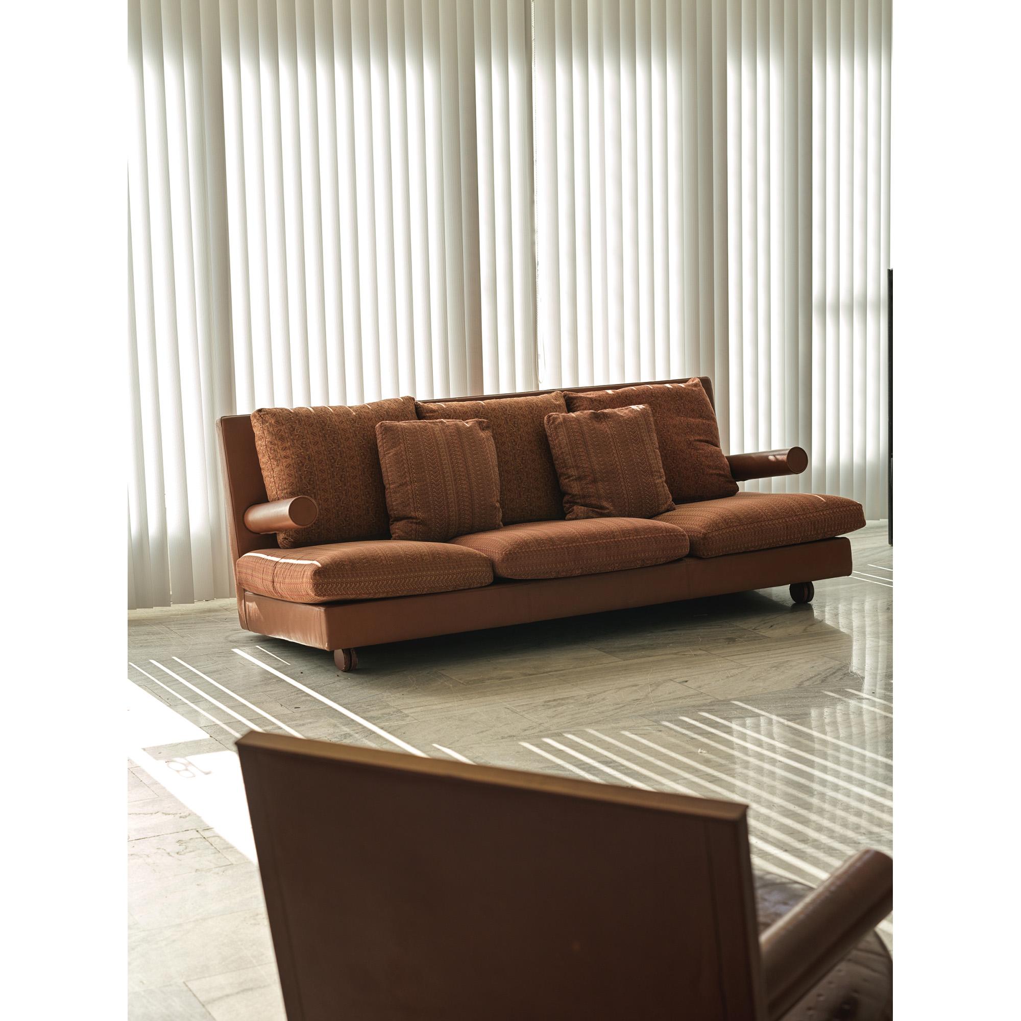Baisity sofa designed by Antonio Citterio for B&B Italia, 1980s. For Sale 5