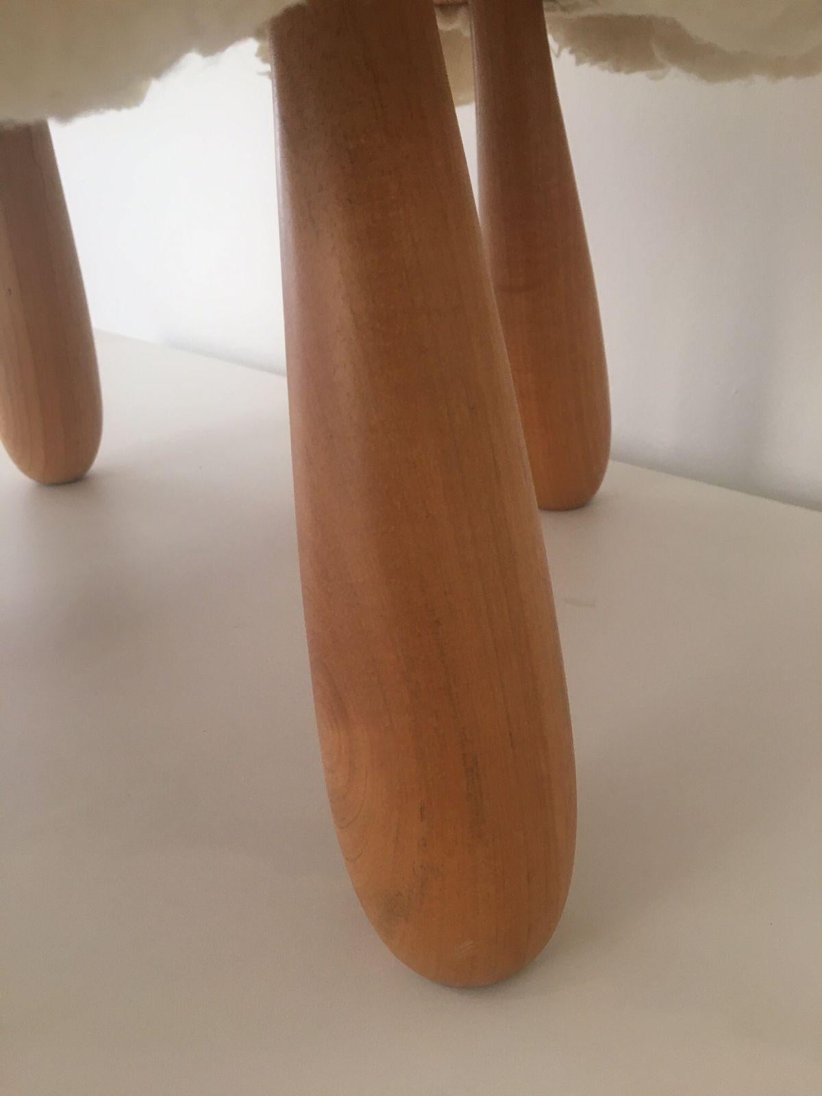 „Baita“-Hocker, von Ins Schertel, brasilianisches zeitgenössisches Design (Handgewebt) im Angebot