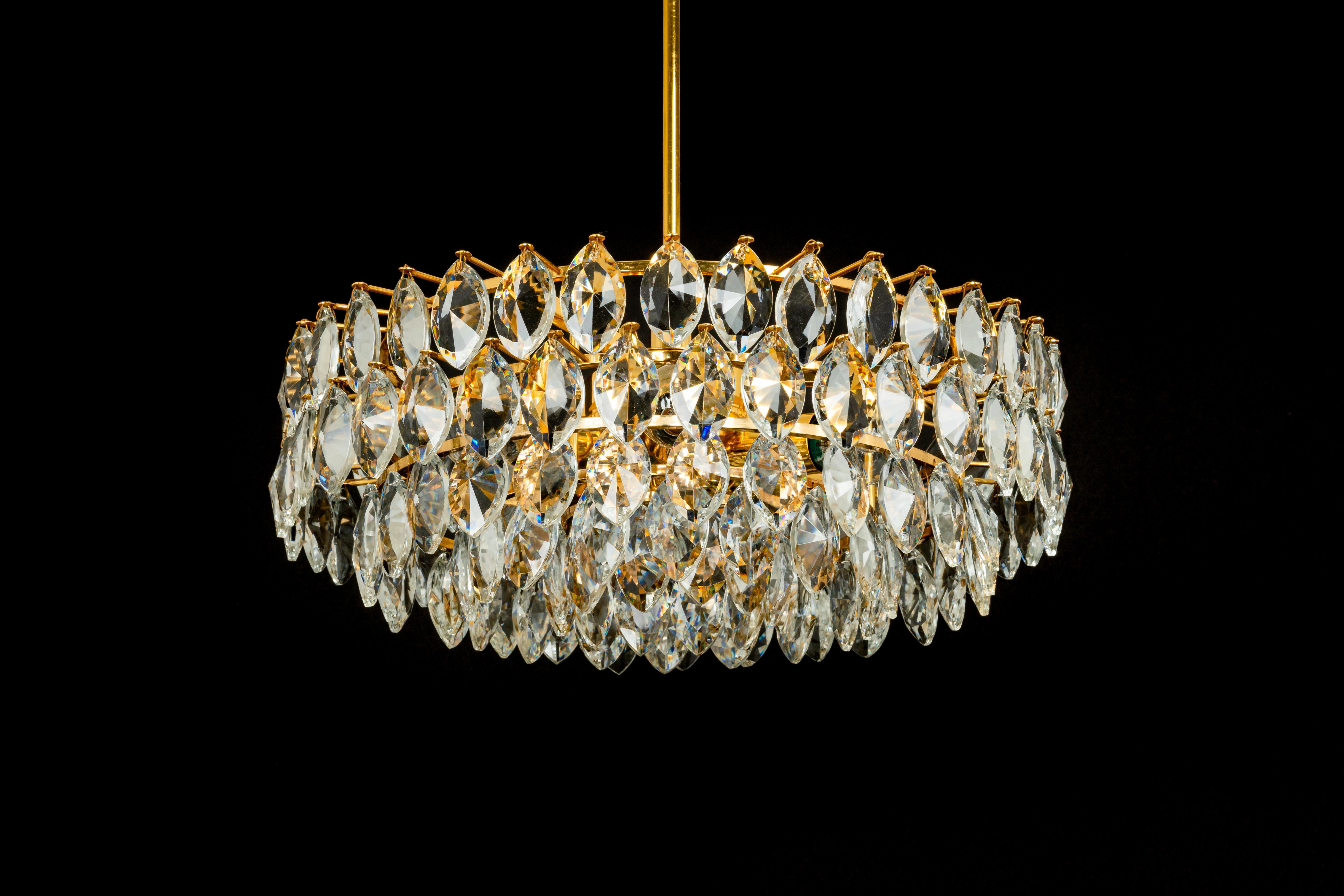 Bakalowits Chandelier Brass and Crystal Glass, Austria, 1960s For Sale 4