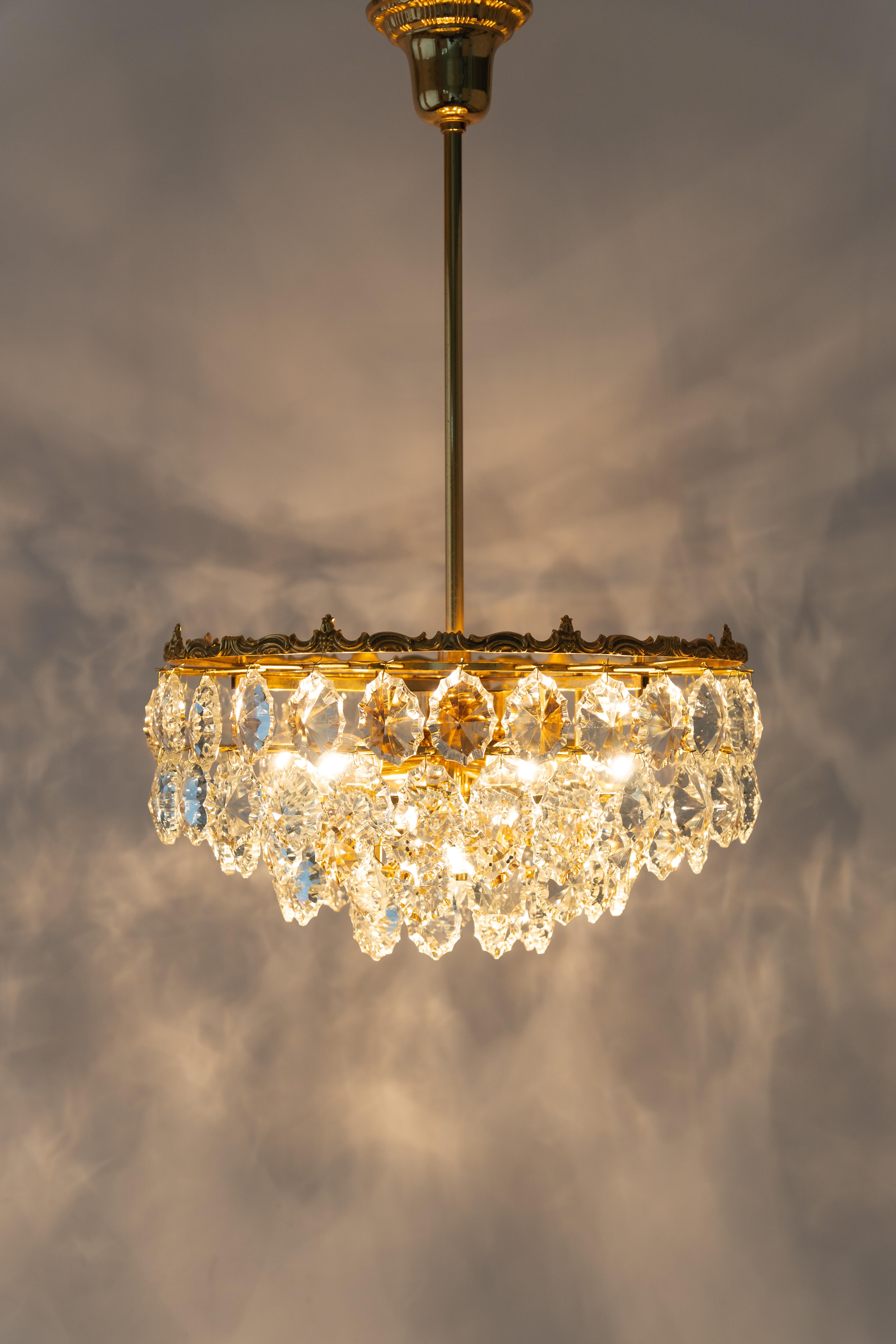 Bakalowits Chandelier, Brass and Crystal Glass, Austria, 1960s For Sale 7