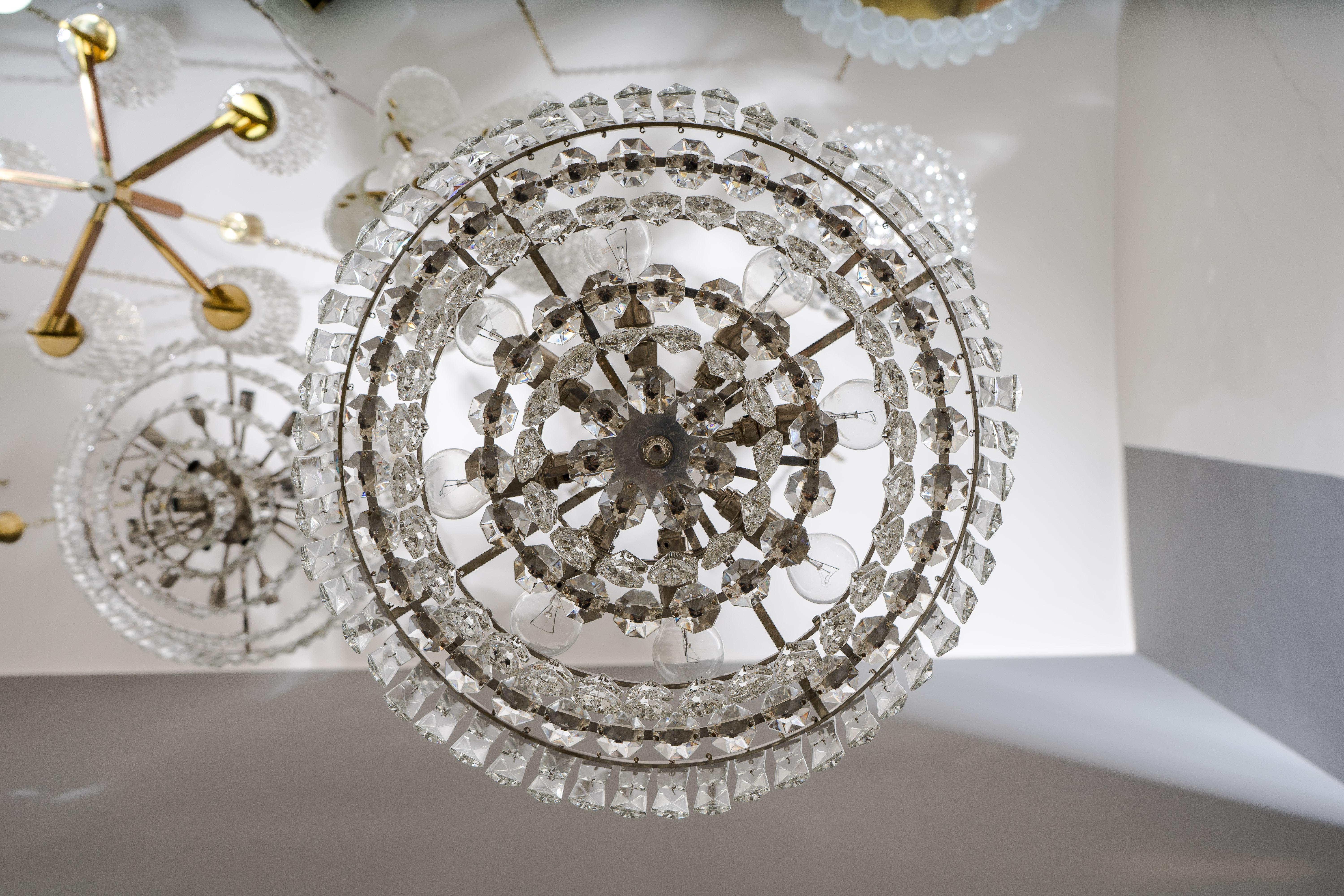 Austrian Bakalowits Crystal Chandelier, circa 1960s For Sale