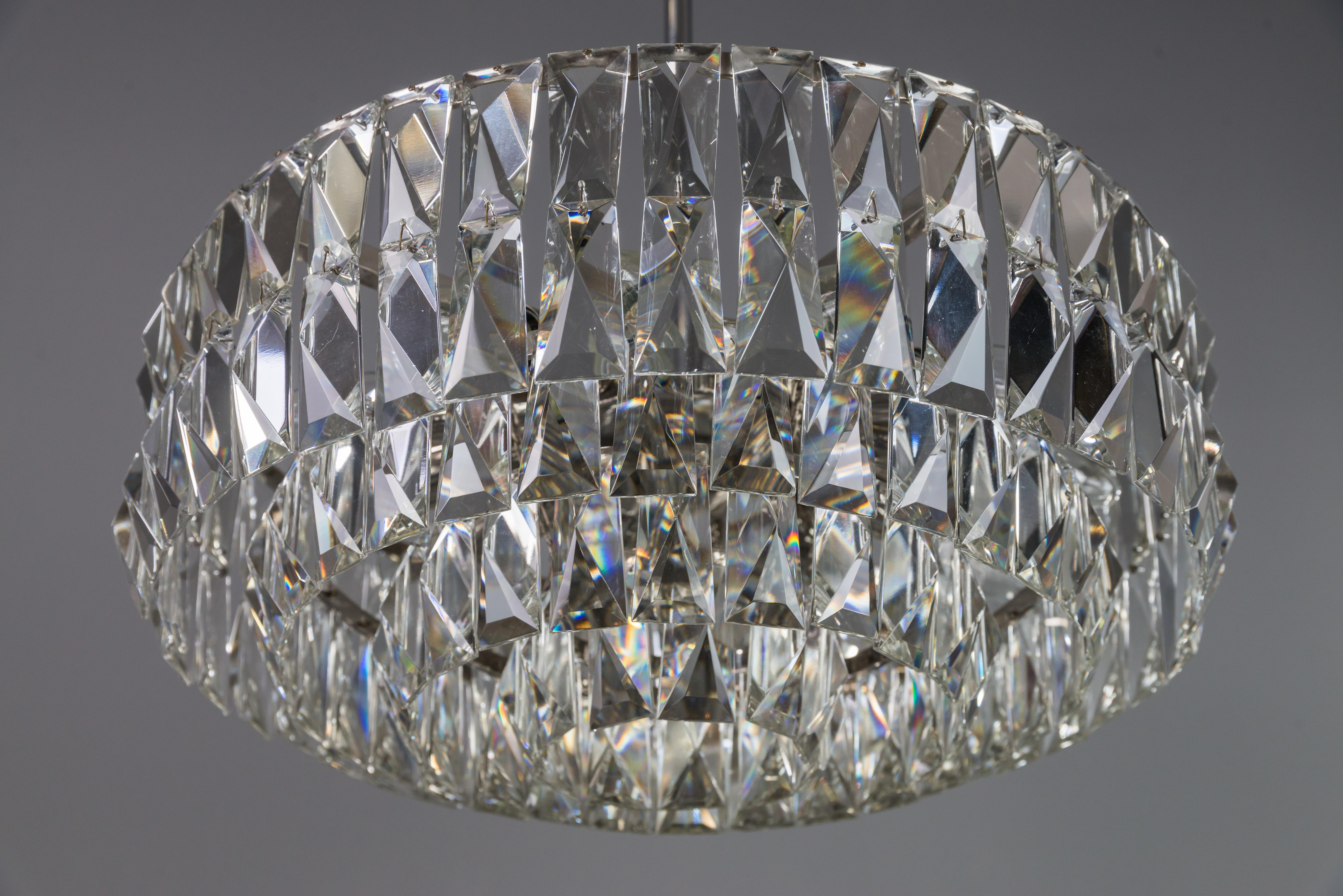 Bakalowits Crystal Chandelier, circa 1960s In Good Condition For Sale In Wien, AT