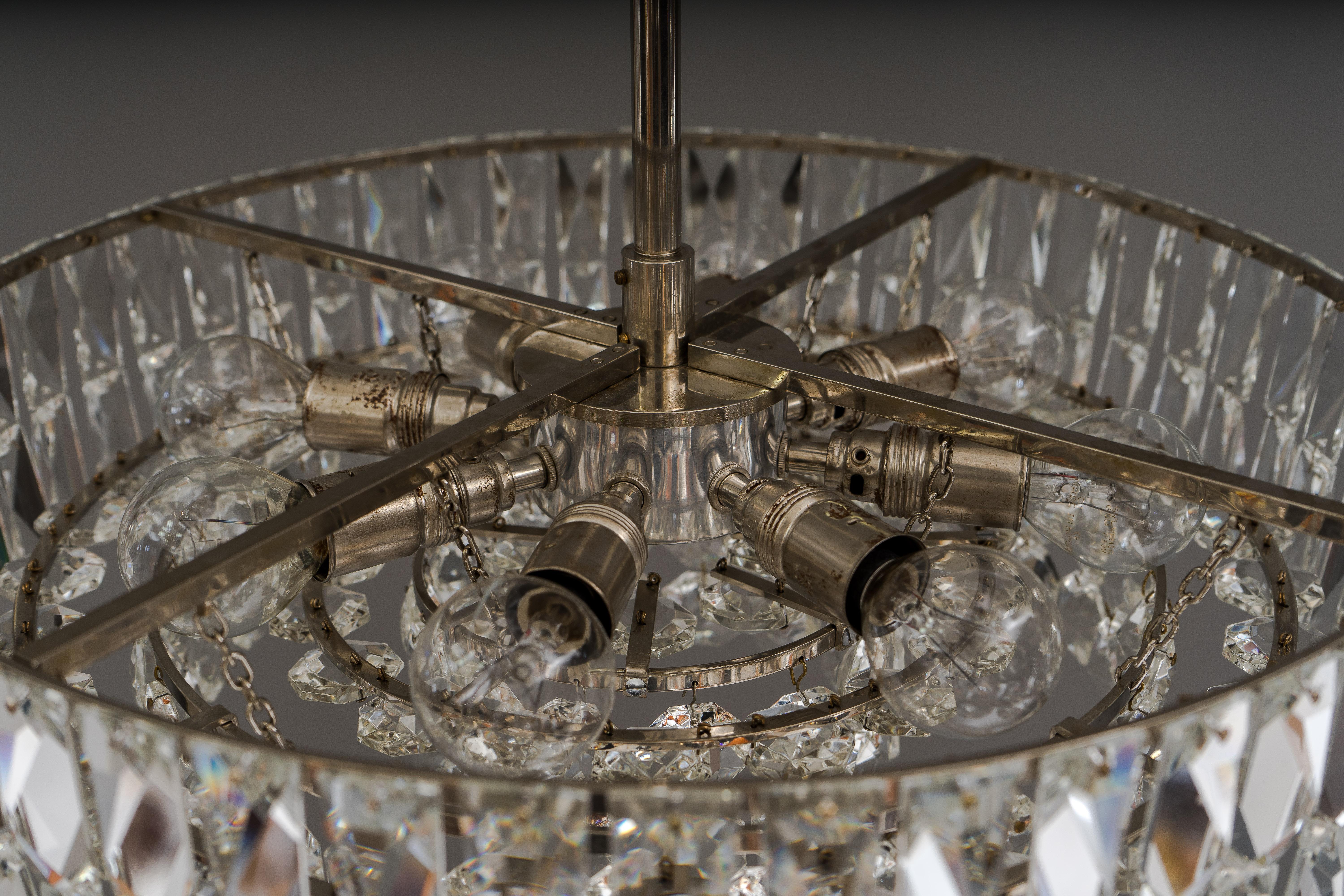 Bakalowits Crystal Chandelier, circa 1960s For Sale 1