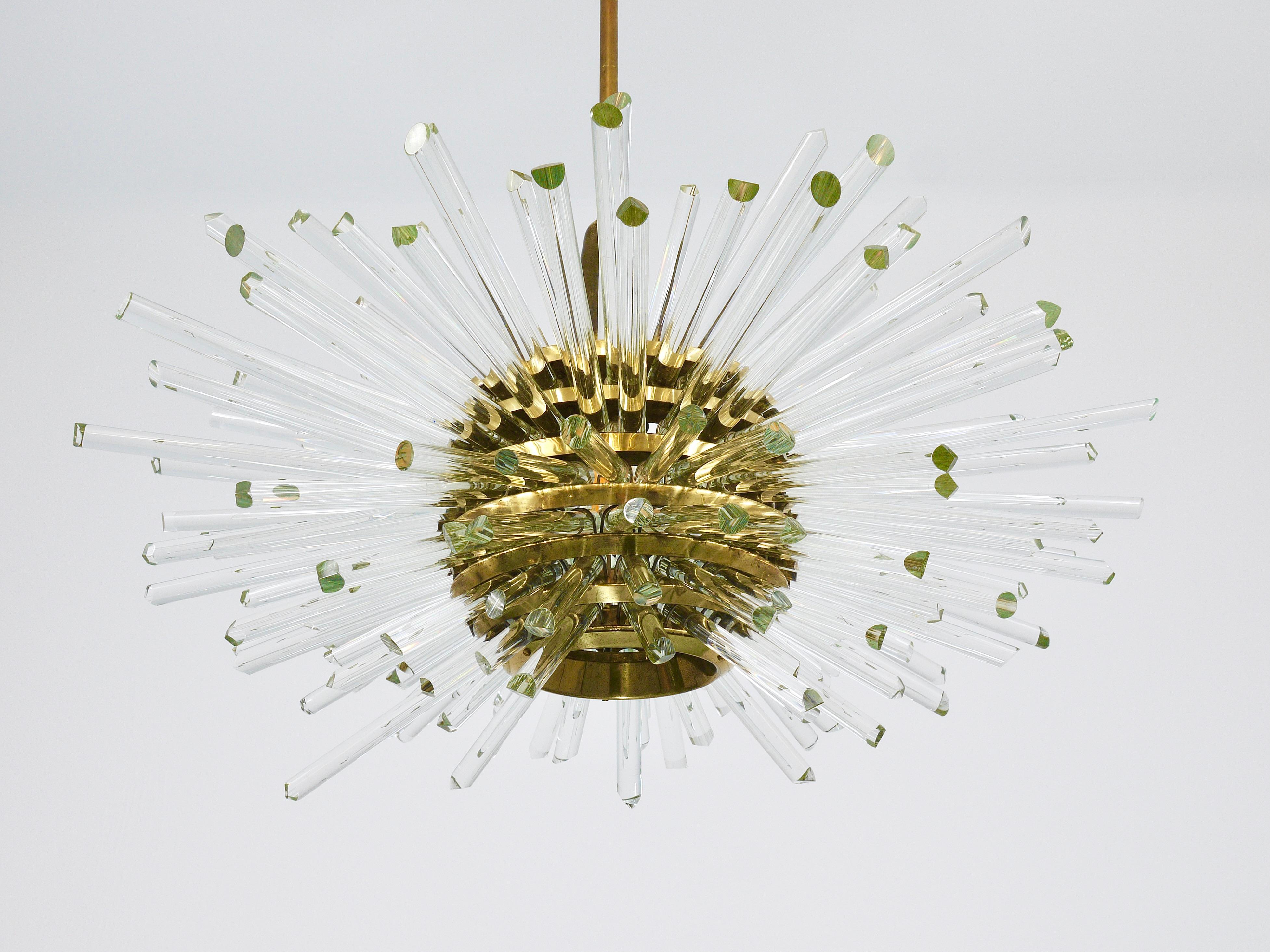 Lampadario Bakalowits Miracle Sputnik in ottone con bacchette di cristallo, anni '60 in vendita 4