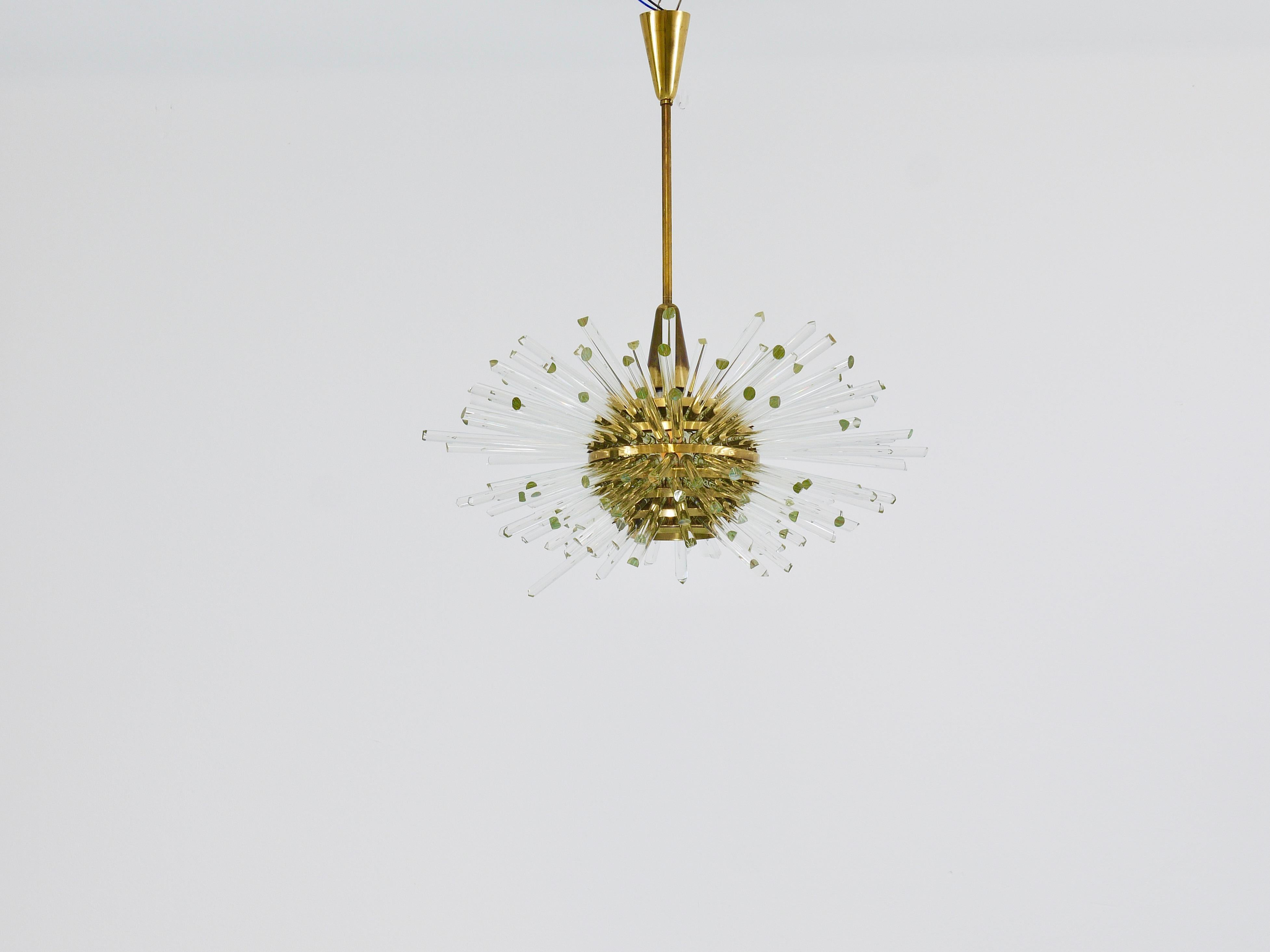 Lampadario Bakalowits Miracle Sputnik in ottone con bacchette di cristallo, anni '60 in vendita 12