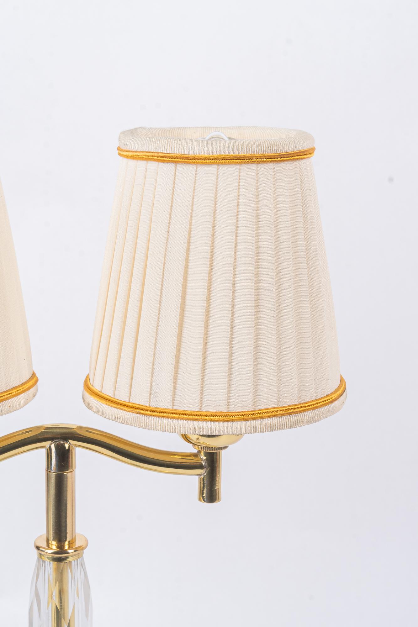 Lámpara de sobremesa Bakalowits con cristal tallado y pantallas originales viena hacia los años 50 Moderno de mediados de siglo en venta