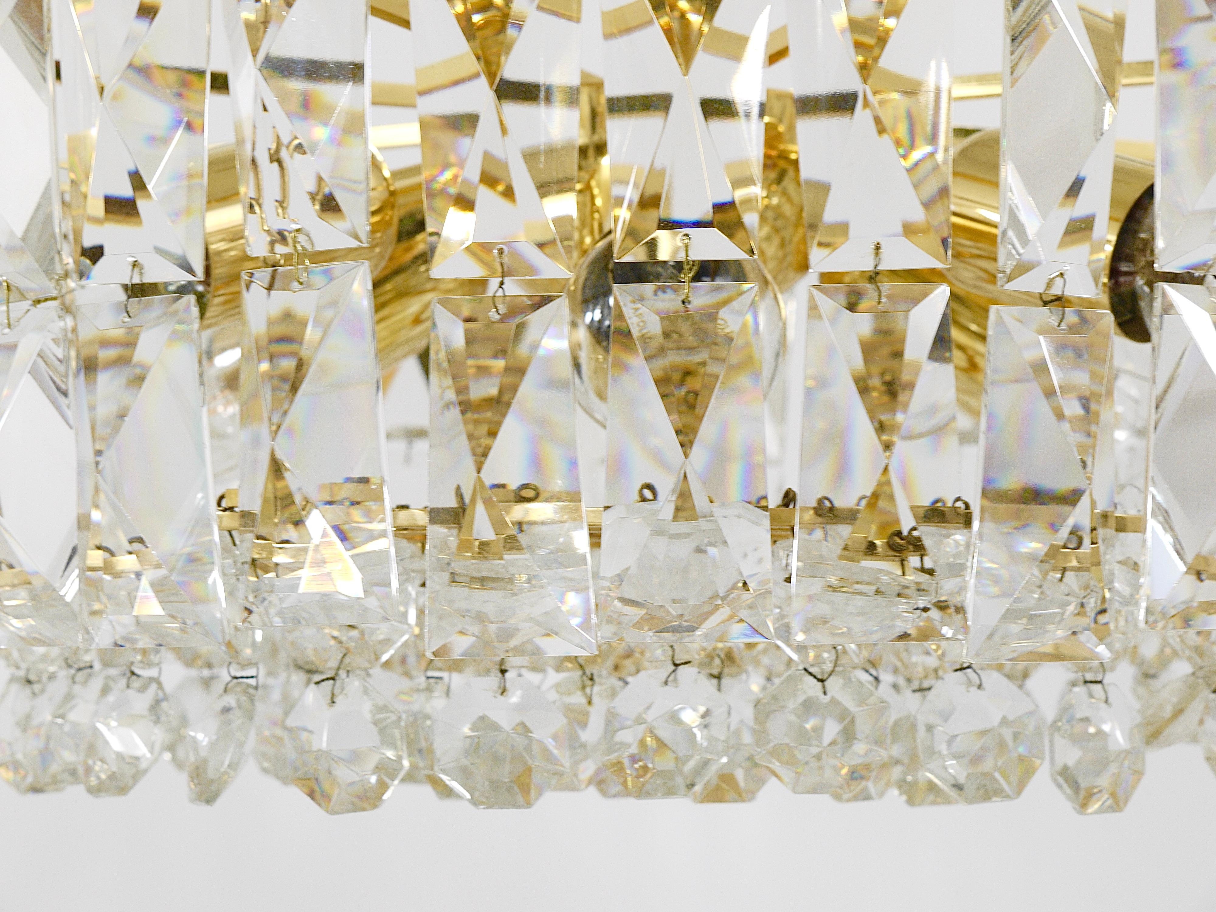 Bakalowits Vienna Large Gilt Brass & Crystal Glass Chandelier, Austria, 1970s For Sale 9