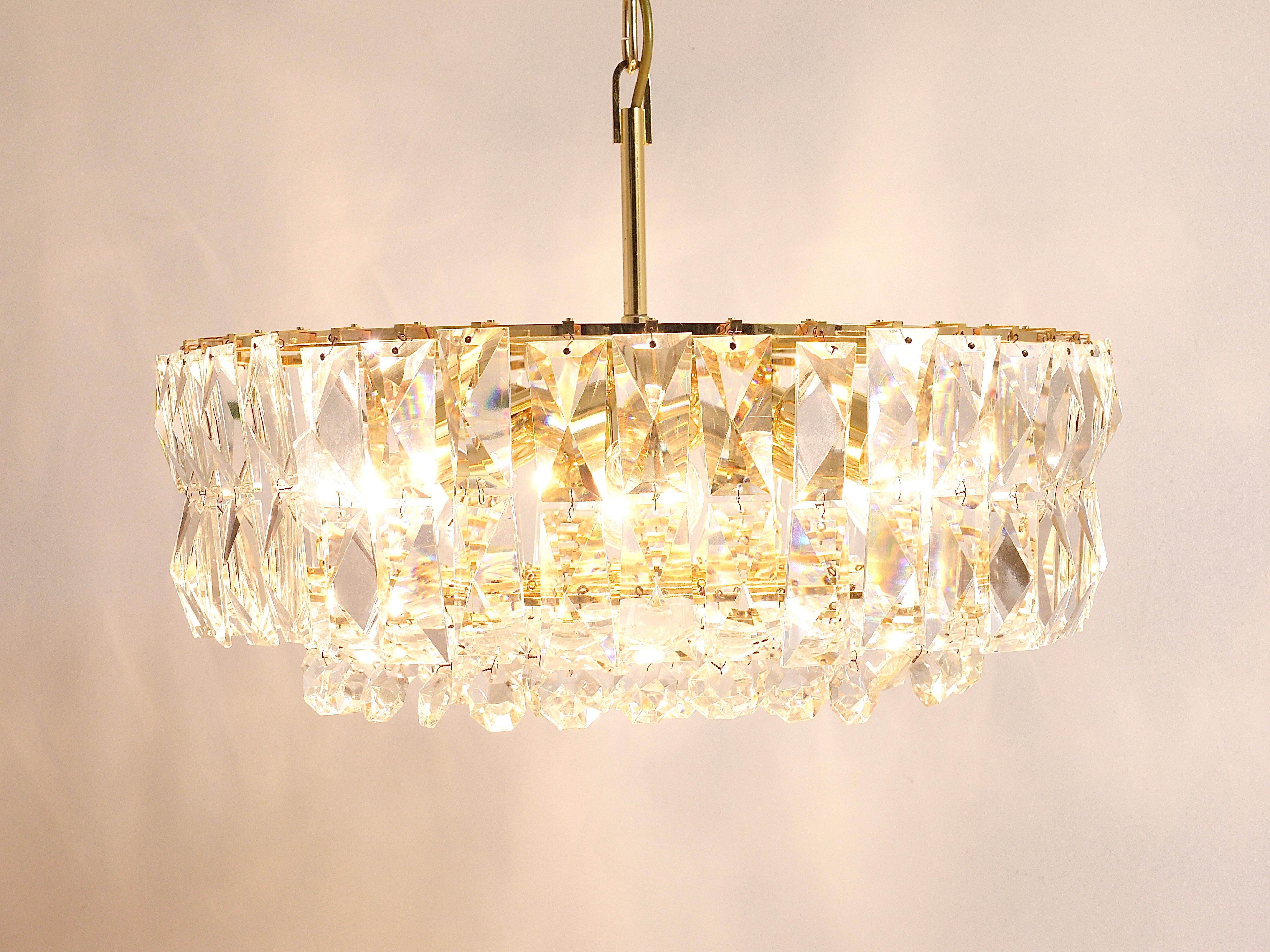 20th Century Bakalowits Vienna Large Gilt Brass & Crystal Glass Chandelier, Austria, 1970s For Sale