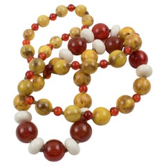Collier extra-long en bakélite et lucite Brun cacao, beige et ambre