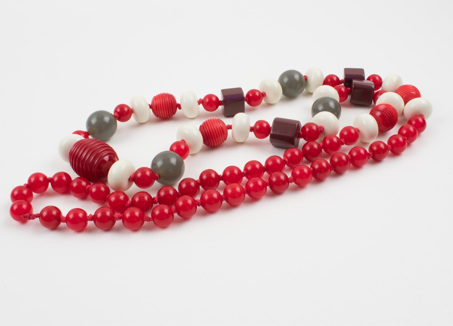 Bakelite and Lucite Long Necklace Gray, White, and Red Colors For Sale 4