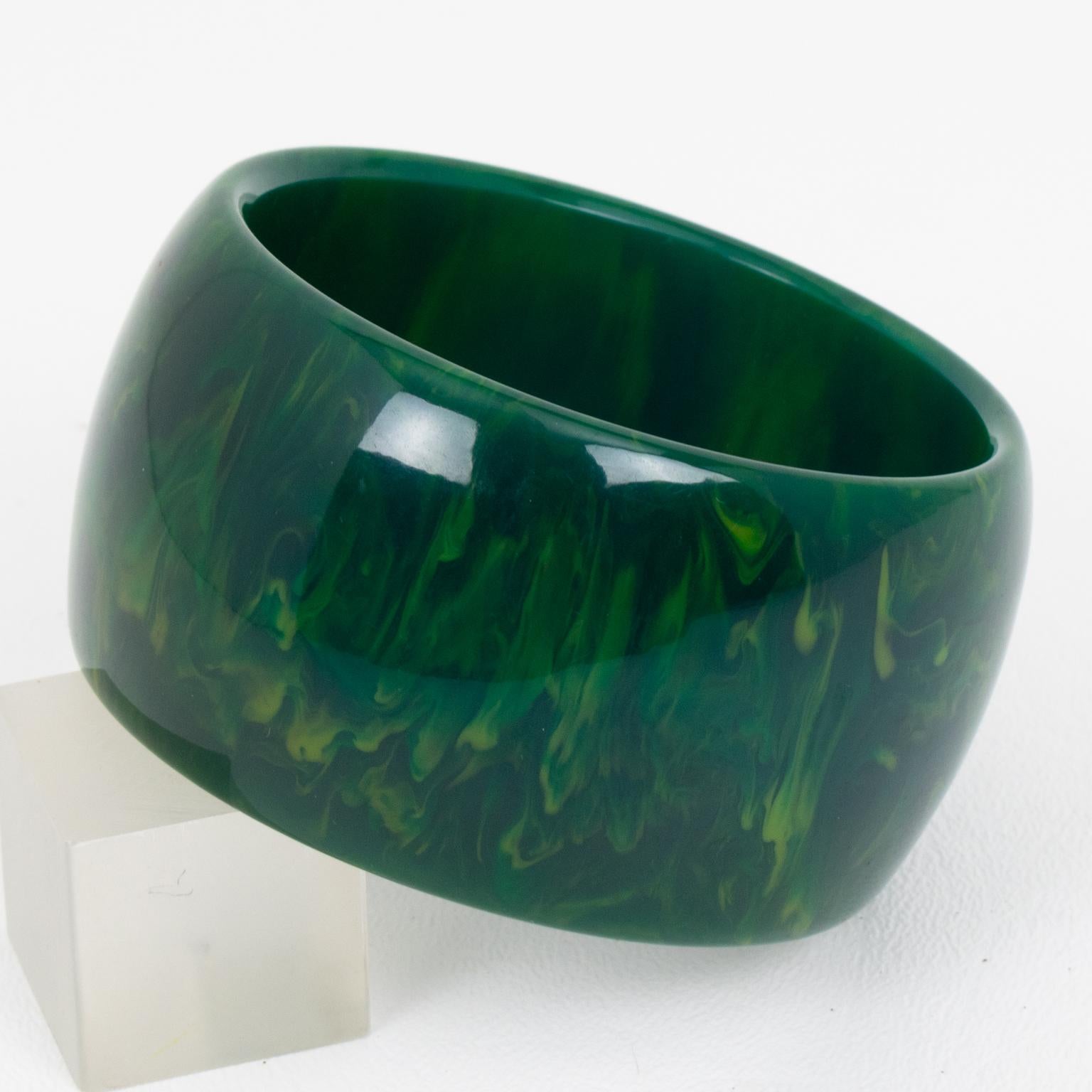 Bracelet jonc extra large en bakélite bleue en vente 1