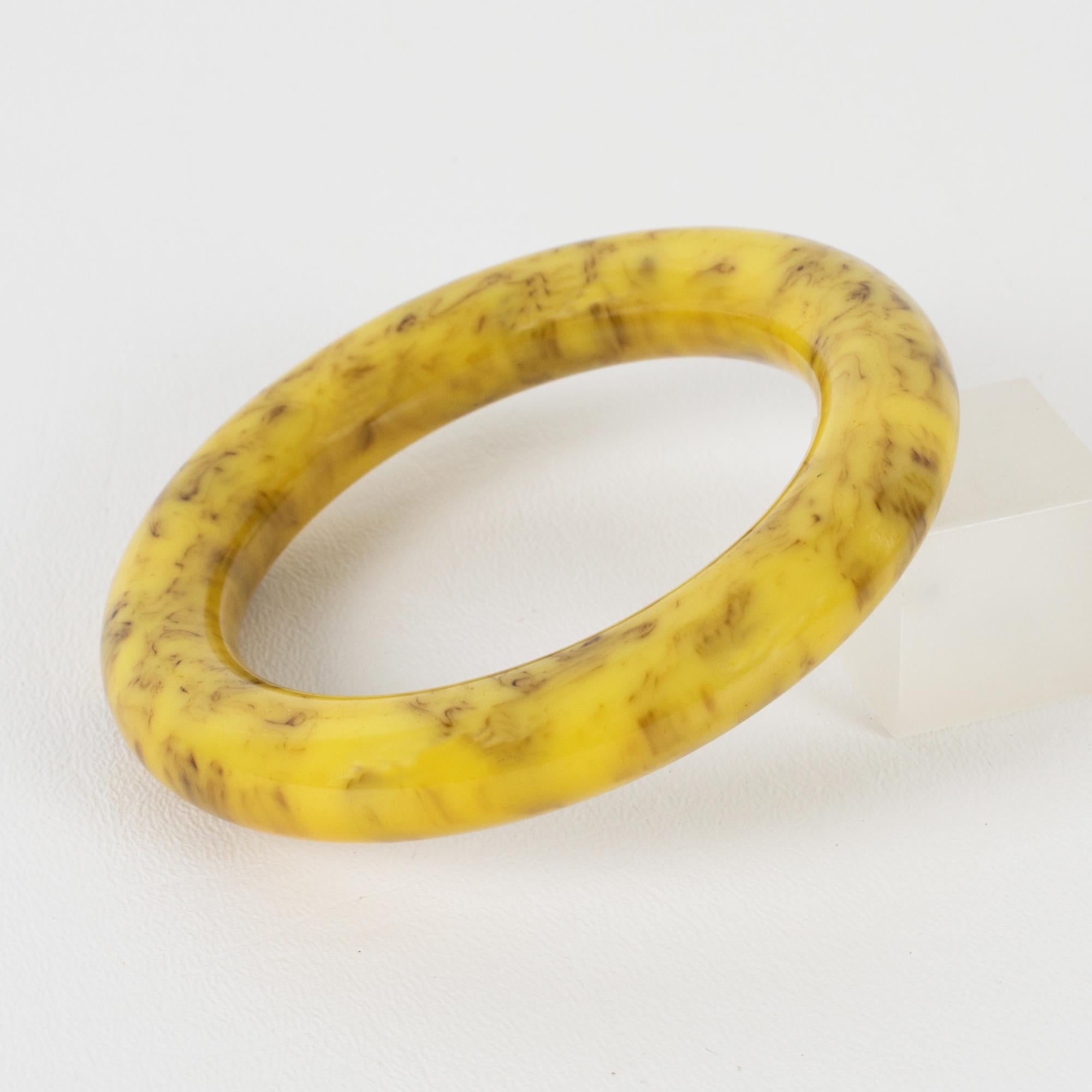 Art Deco Bakelite Bracelet Bangle Vanilla and Chocolate Marble For Sale