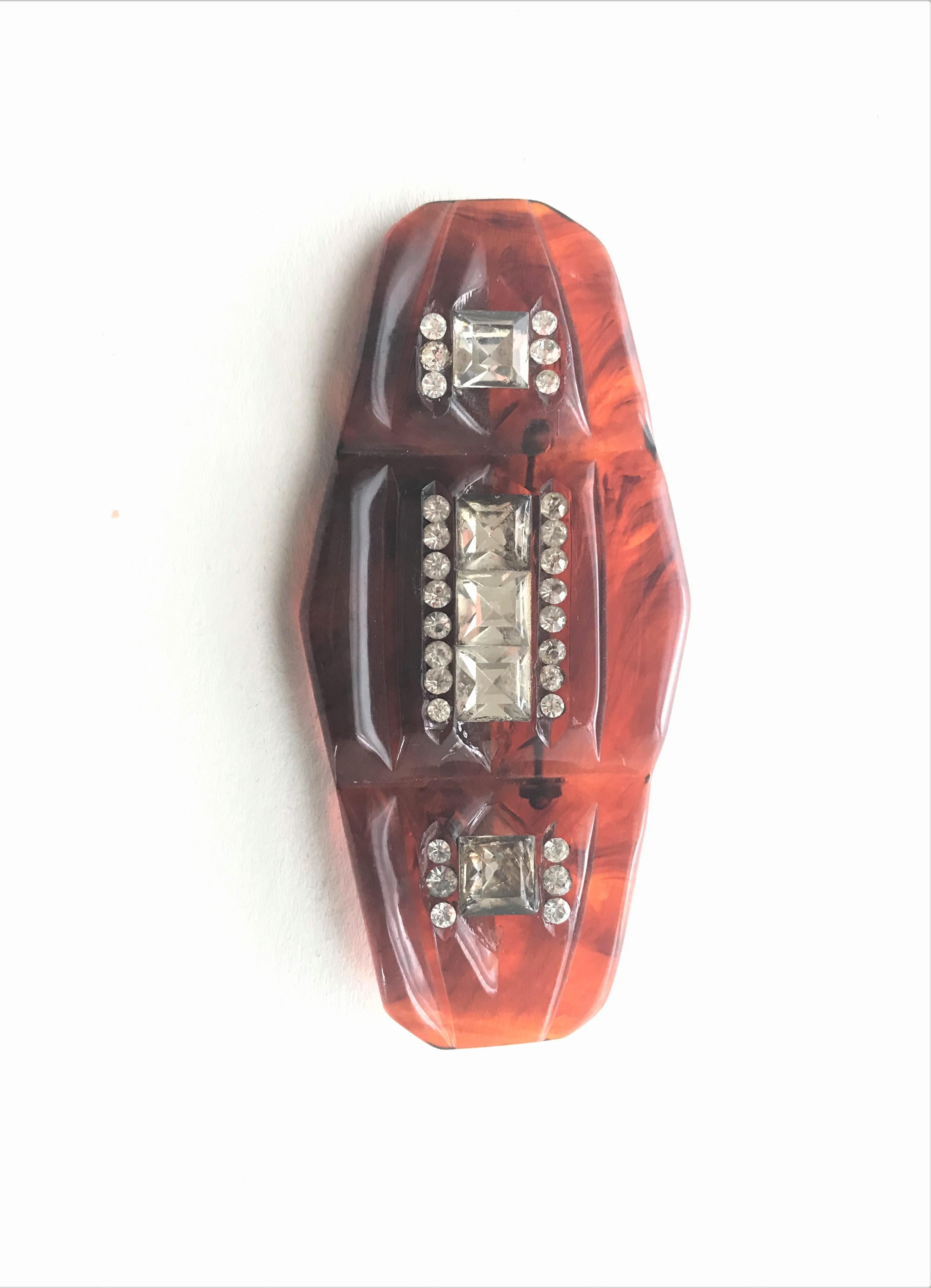 Modern Bakelite brooch with Crystal inlays from 1950s USA For Sale