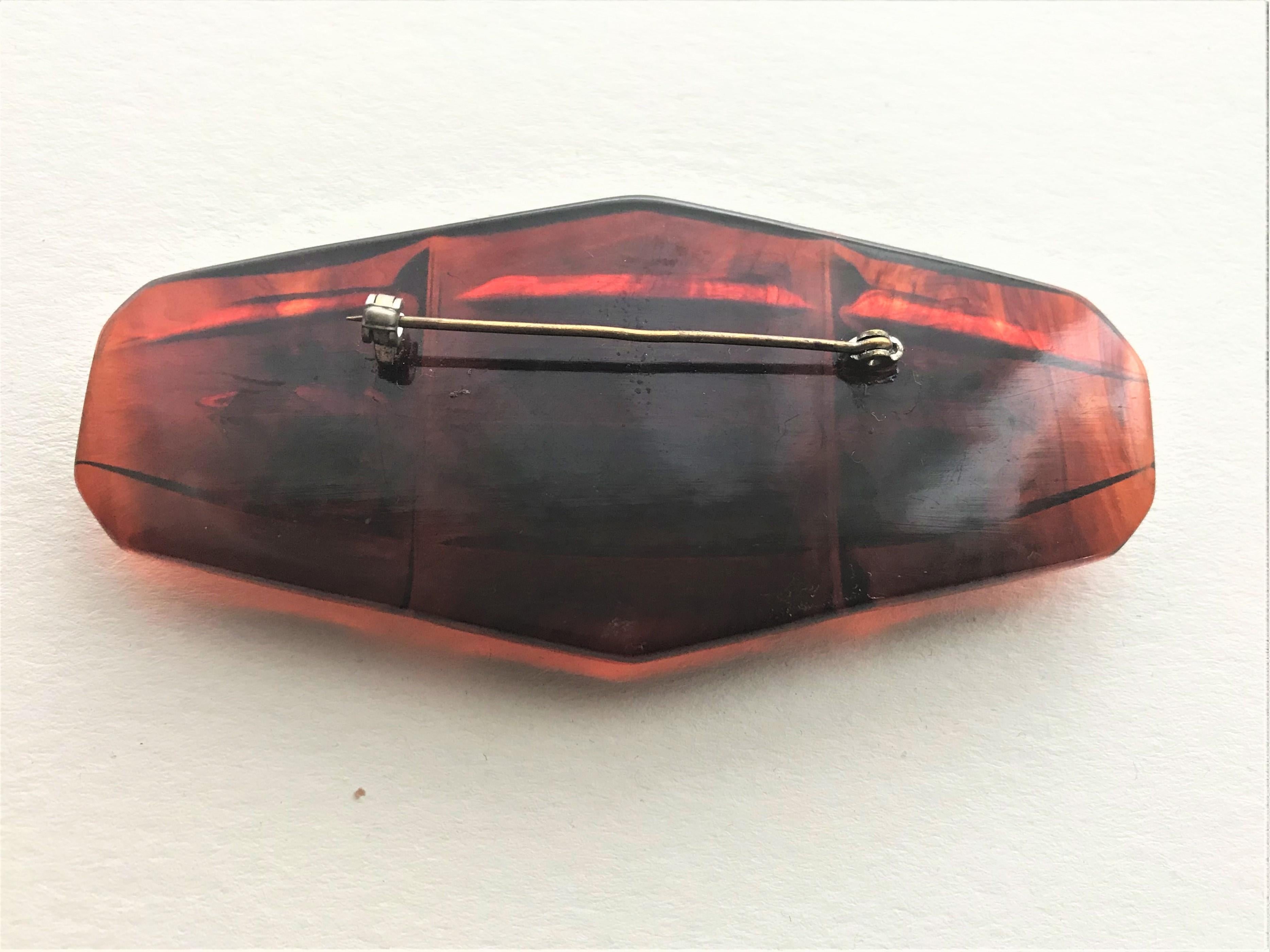 Bakelite brooch with Crystal inlays from 1950s USA In Excellent Condition For Sale In Stuttgart, DE