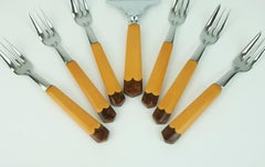bakelite CAKE LIFTER and 6 cake forks amber and brown art déco original box