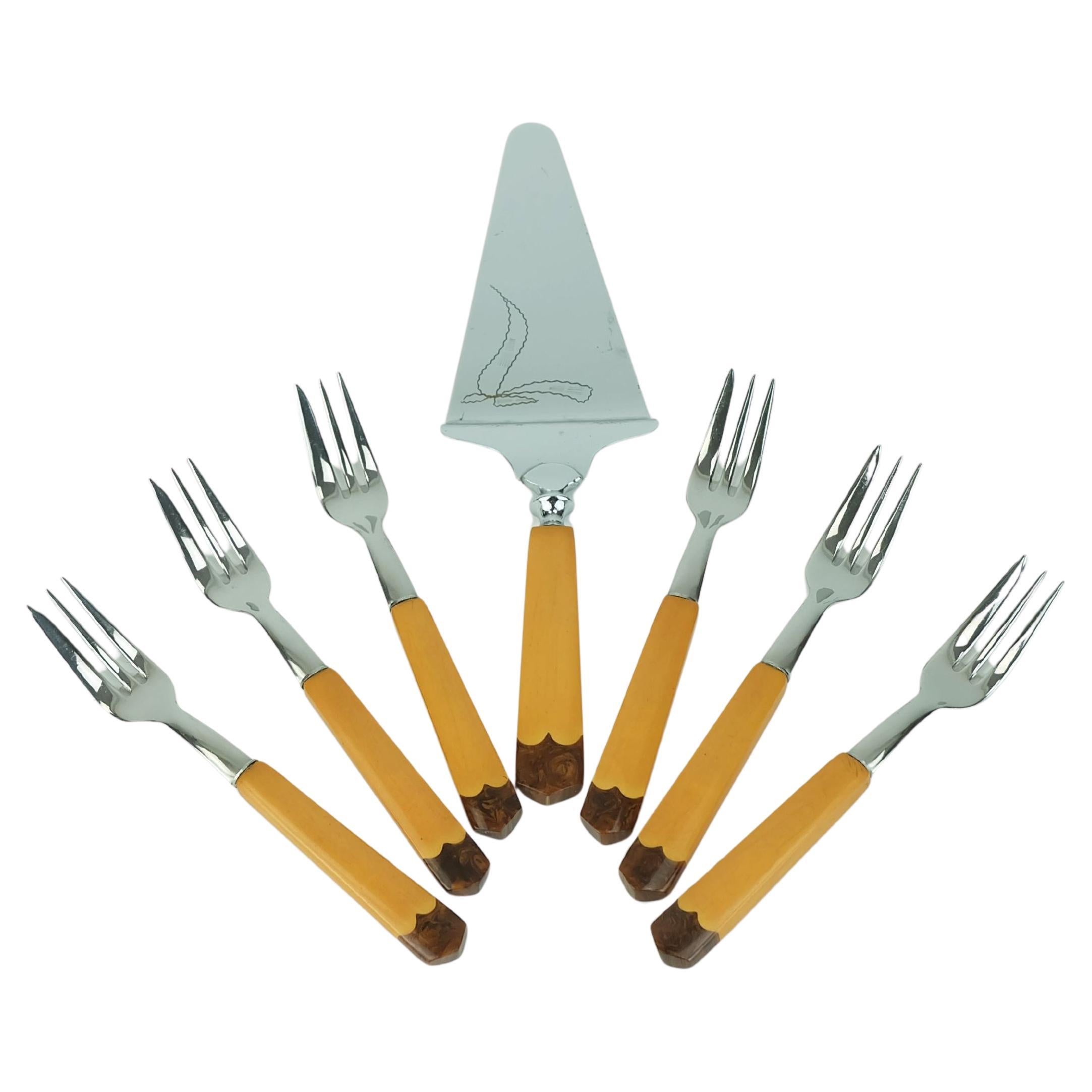 bakelite CAKE LIFTER and 6 cake forks amber and brown art déco original box For Sale