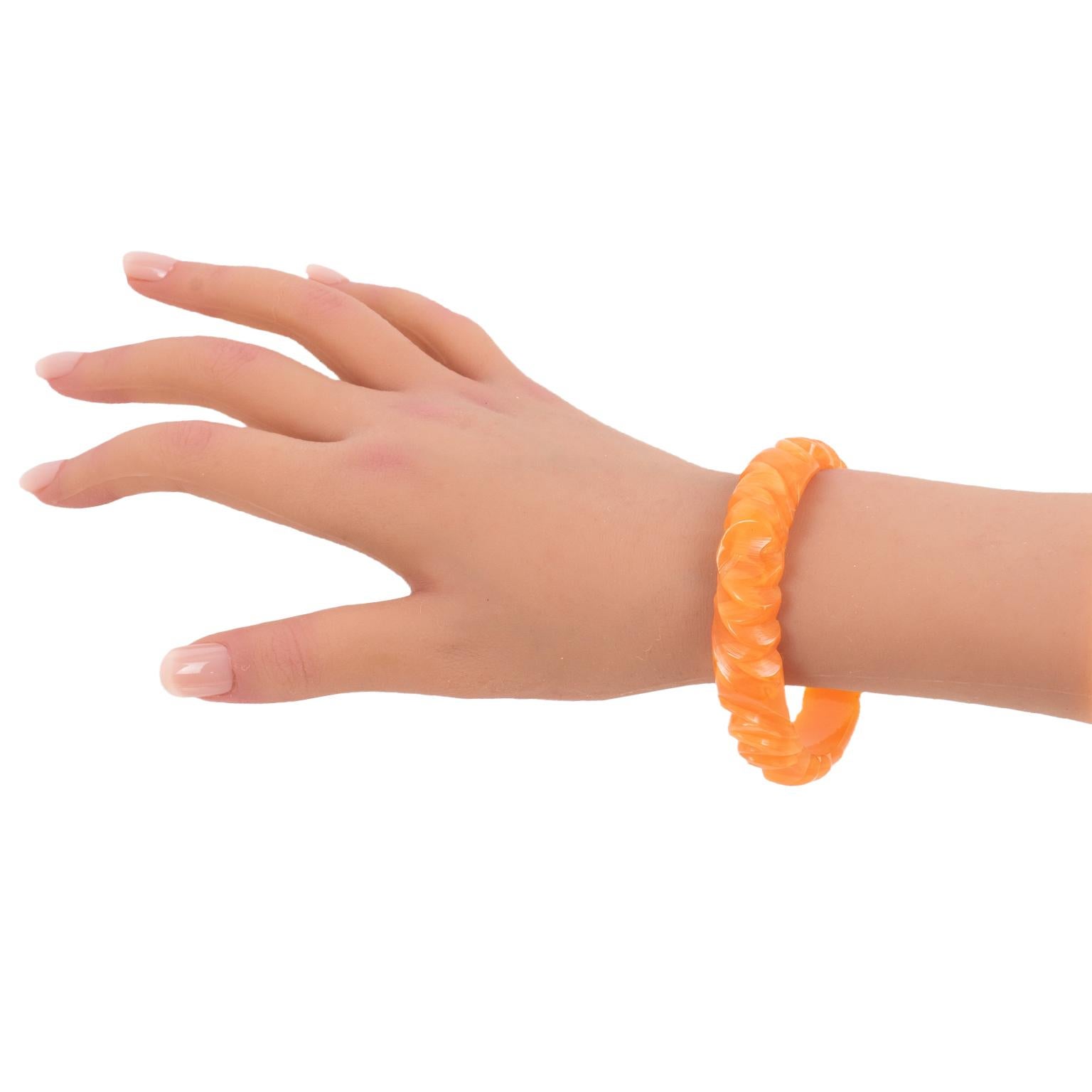 Bakelite Carved Bracelet Bangle Milky Orange Papaya In Excellent Condition For Sale In Atlanta, GA