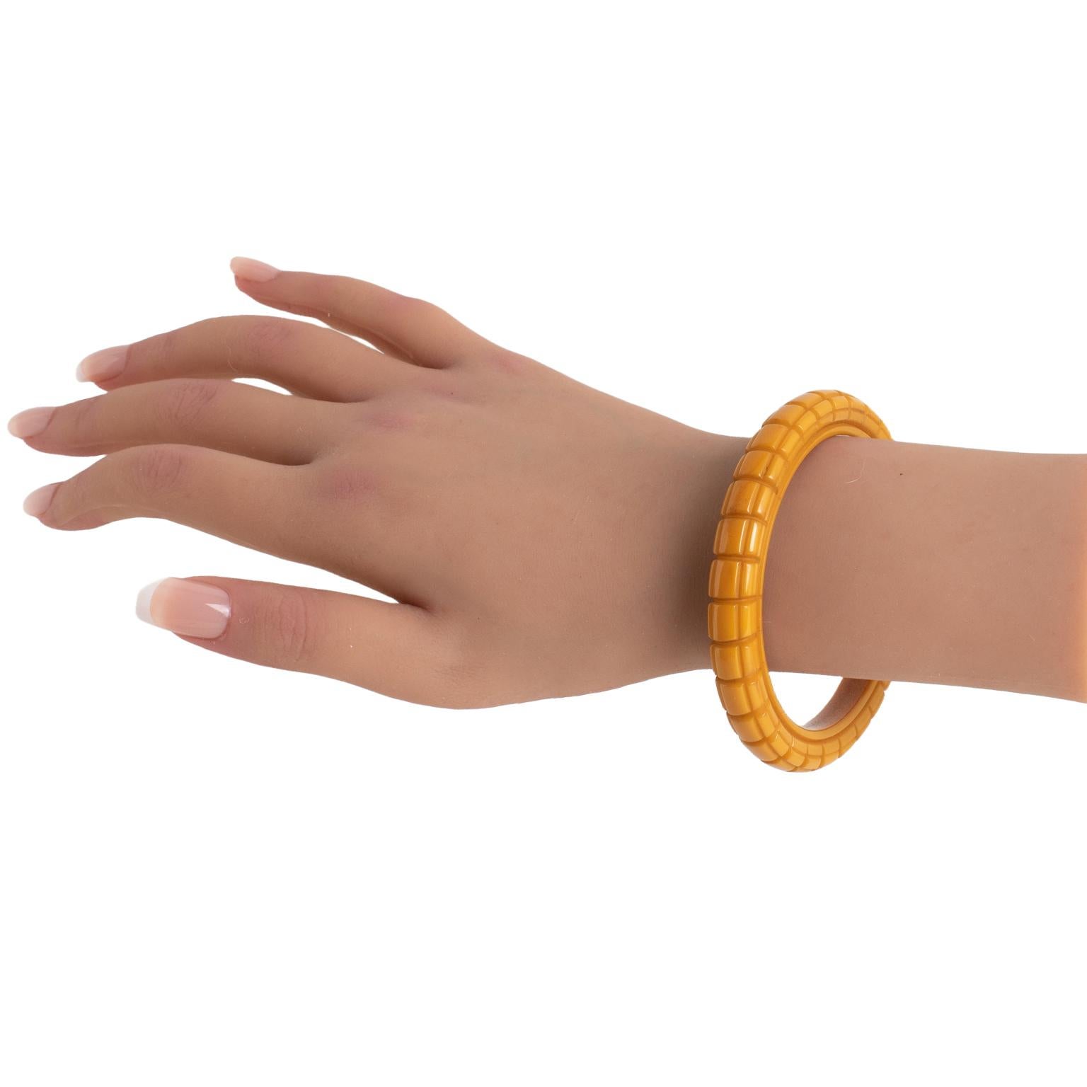 De las mujeres Pulsera de baquelita tallada brazalete caramelo caliente en venta