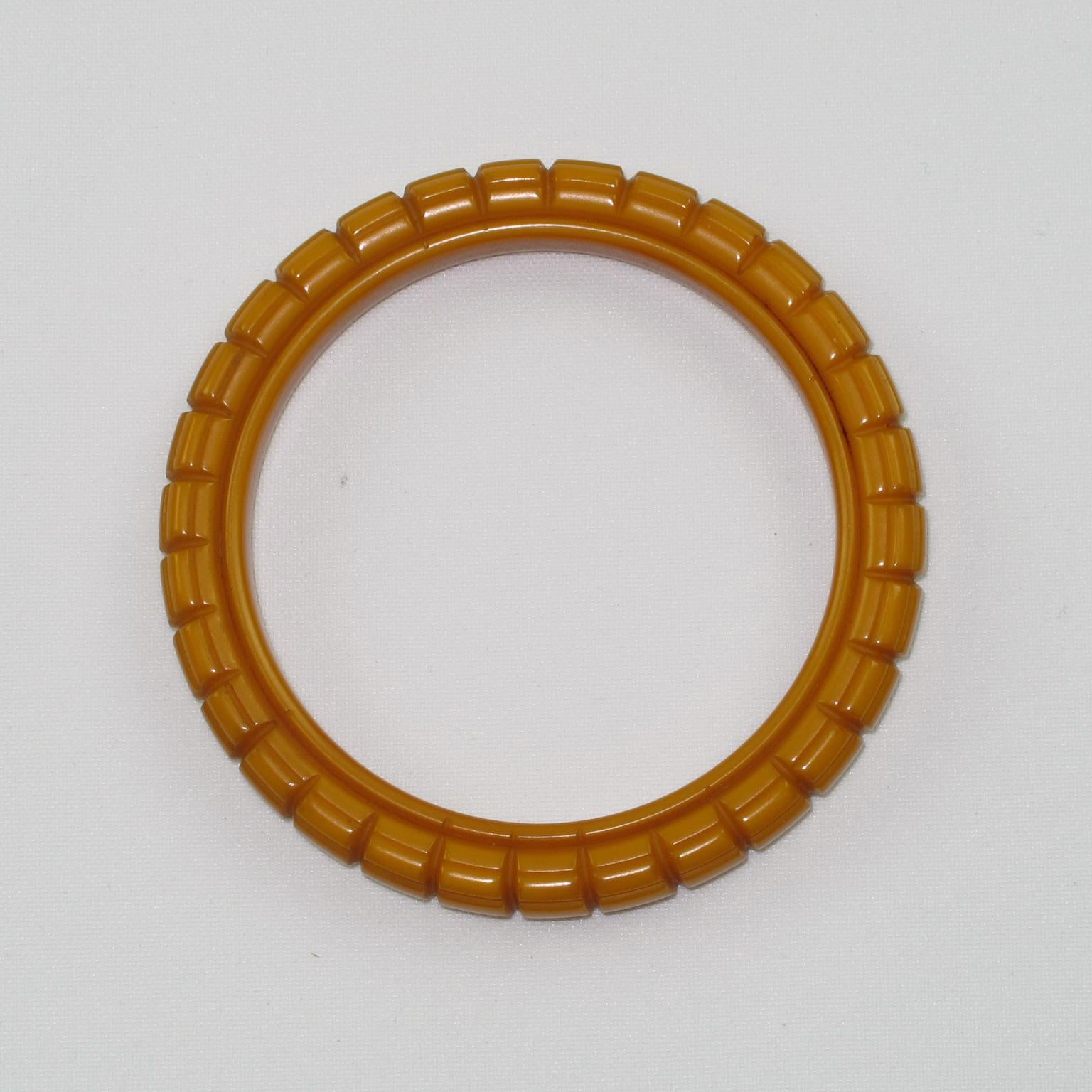Pulsera de baquelita tallada brazalete caramelo caliente en venta 3