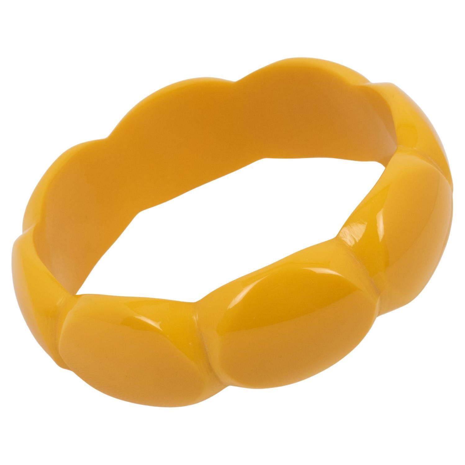 Bakelite Carved Bracelet Bangle Yellow Creamed Corn