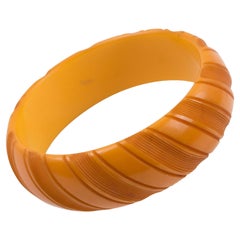 Bakelite Carved Butterscotch Bracelet Bangle, circa 1940